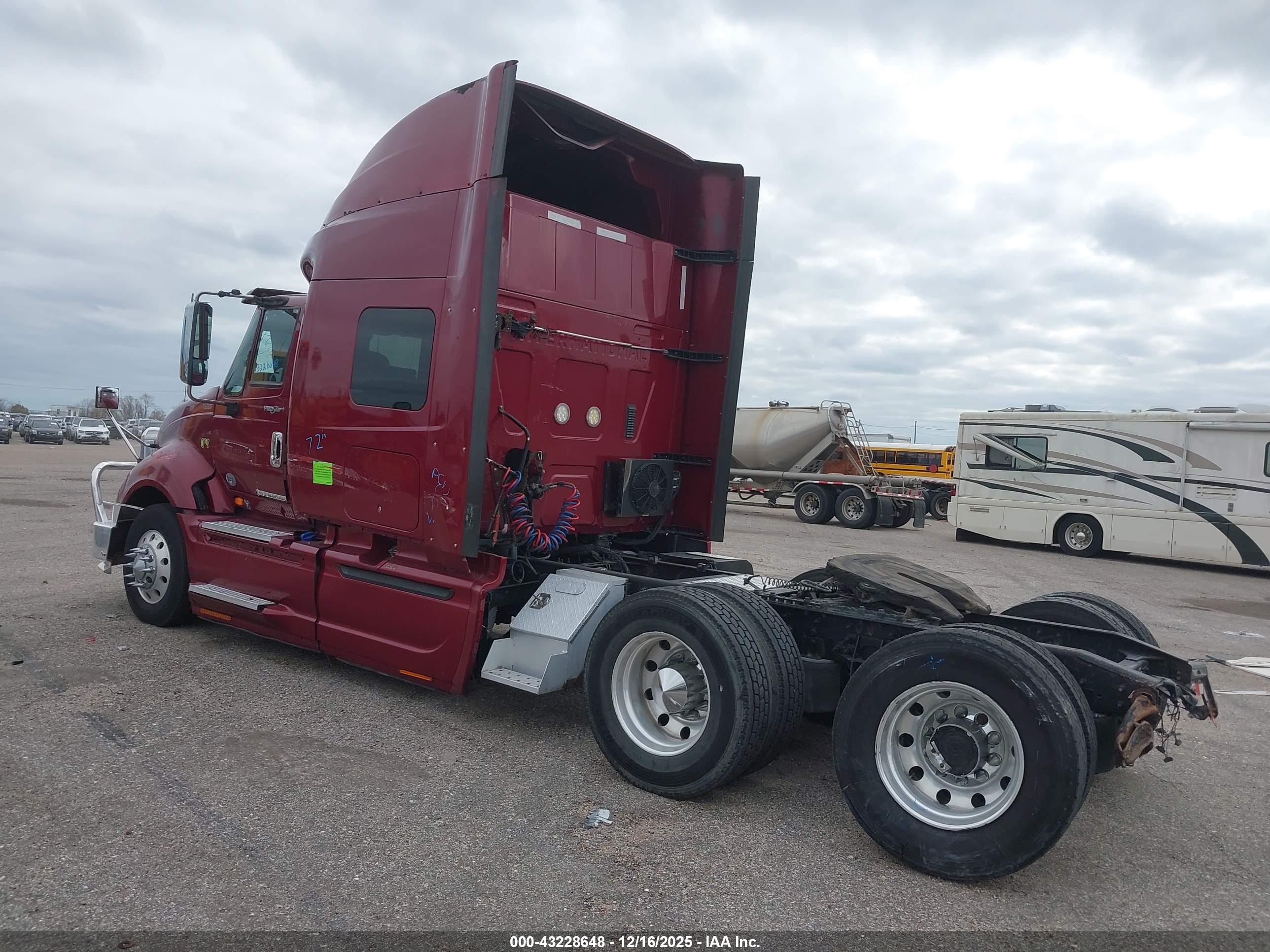 INTERNATIONAL PROSTAR image 3