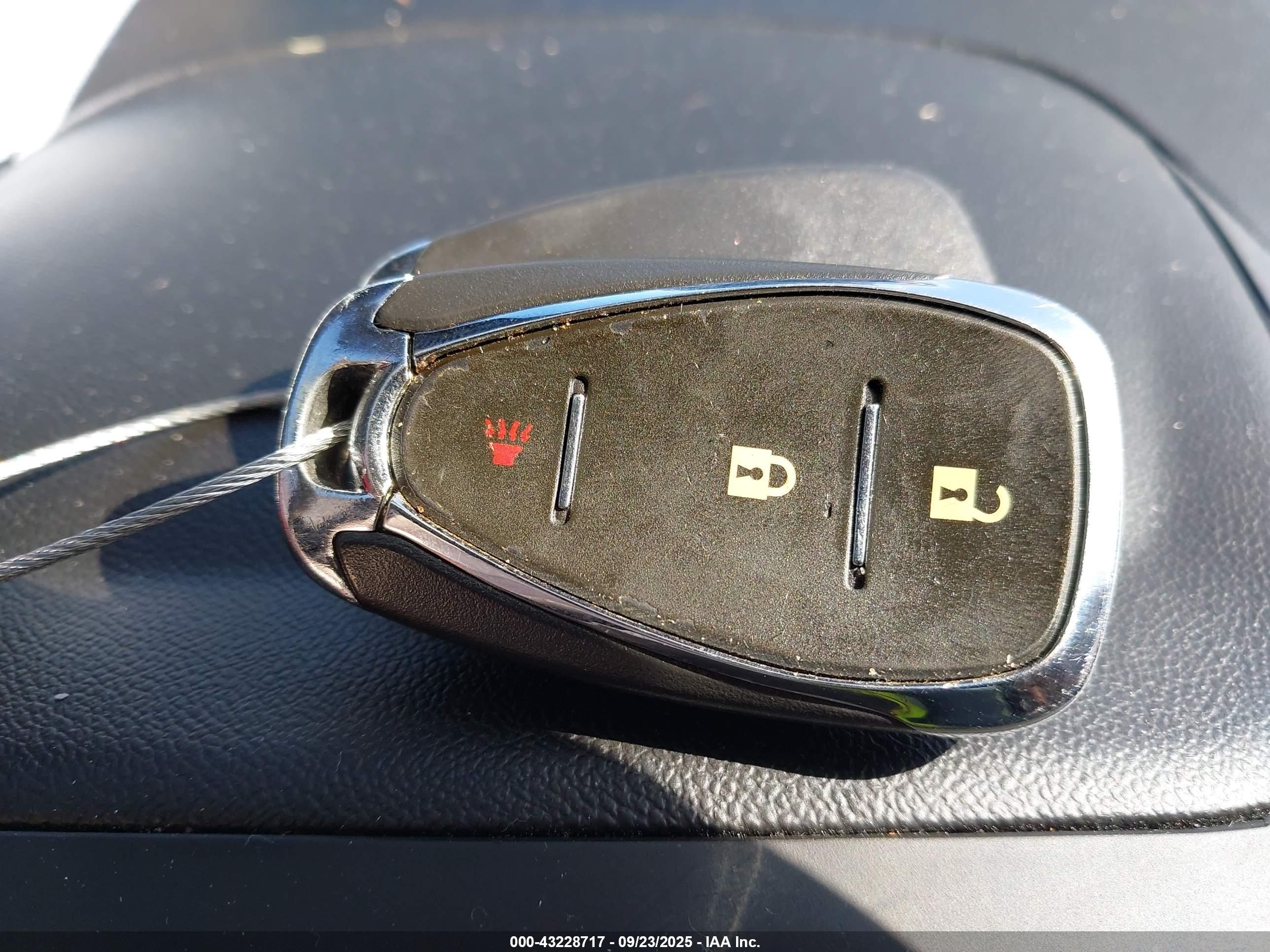 CHEVROLET EQUINOX image 11