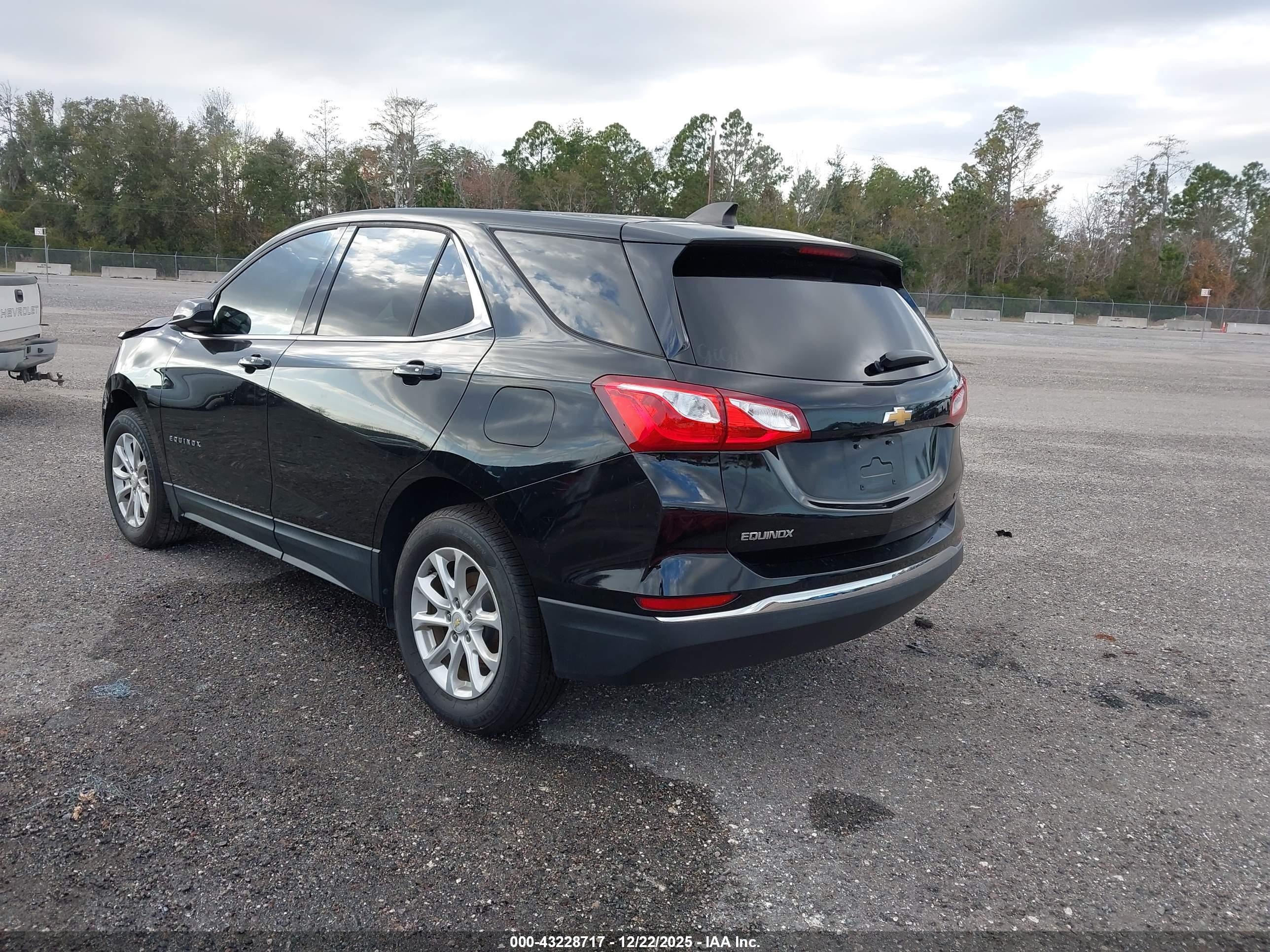 CHEVROLET EQUINOX image 3