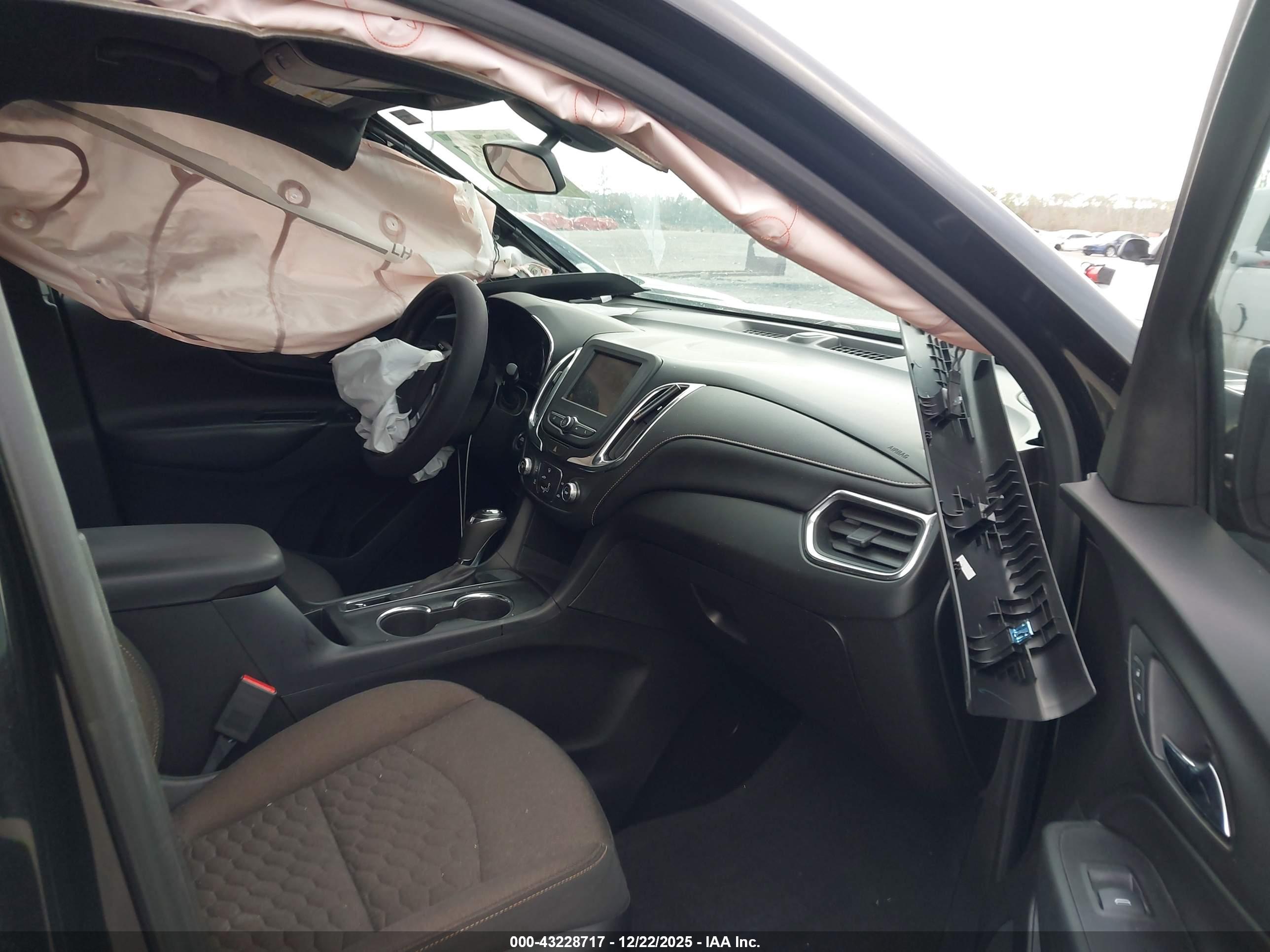 CHEVROLET EQUINOX image 5