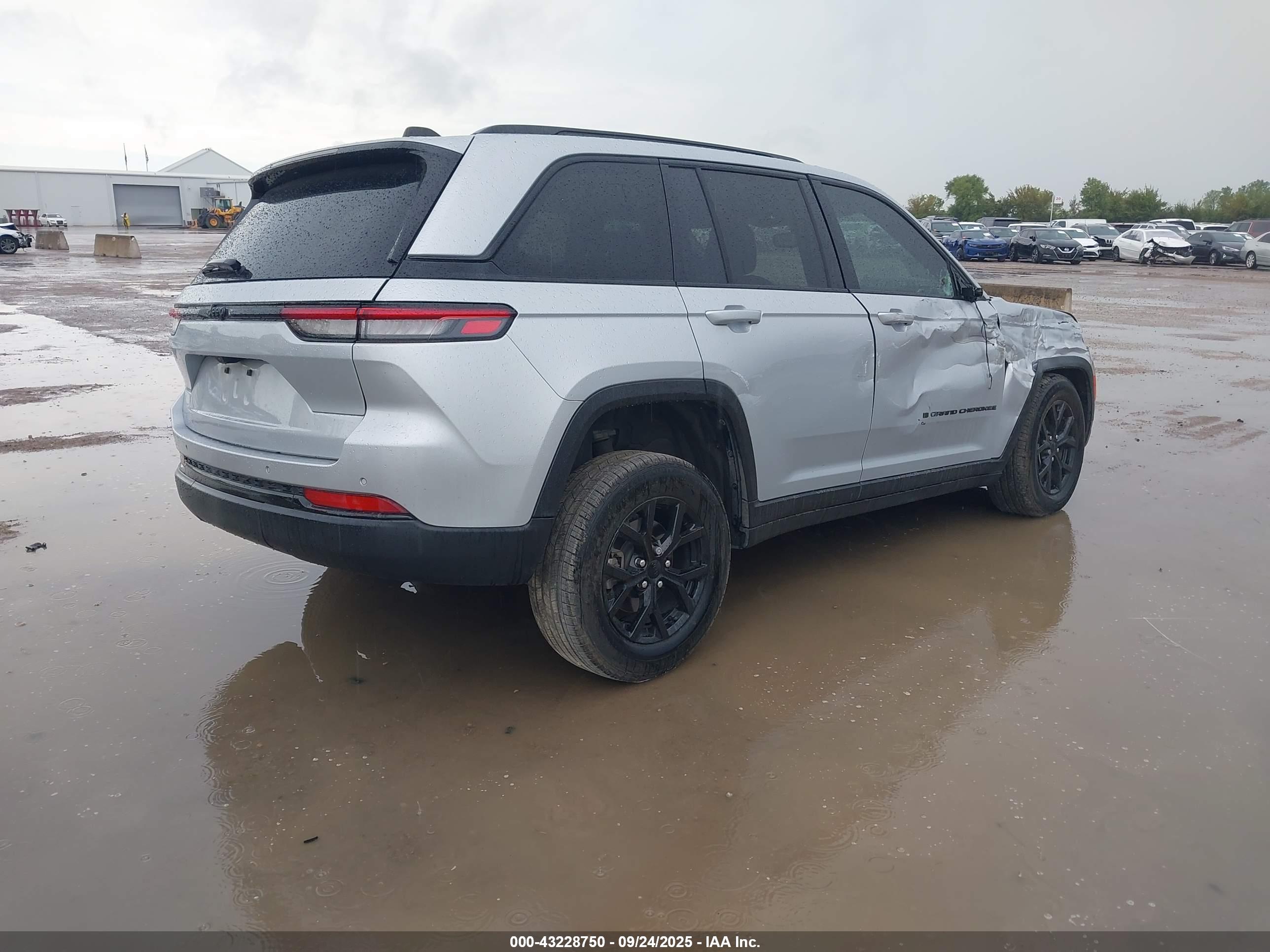 JEEP GRAND image 4