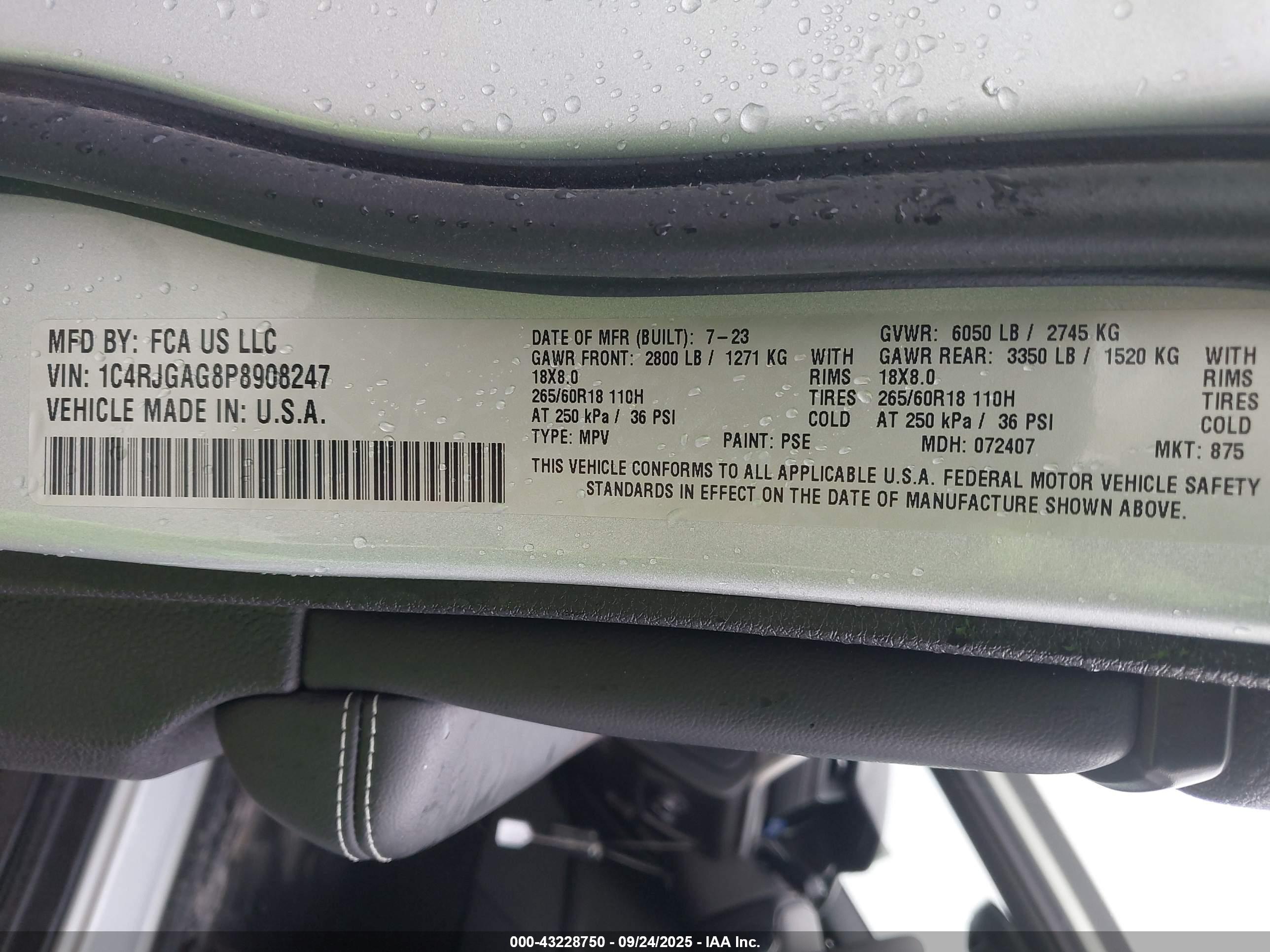 JEEP GRAND image 9