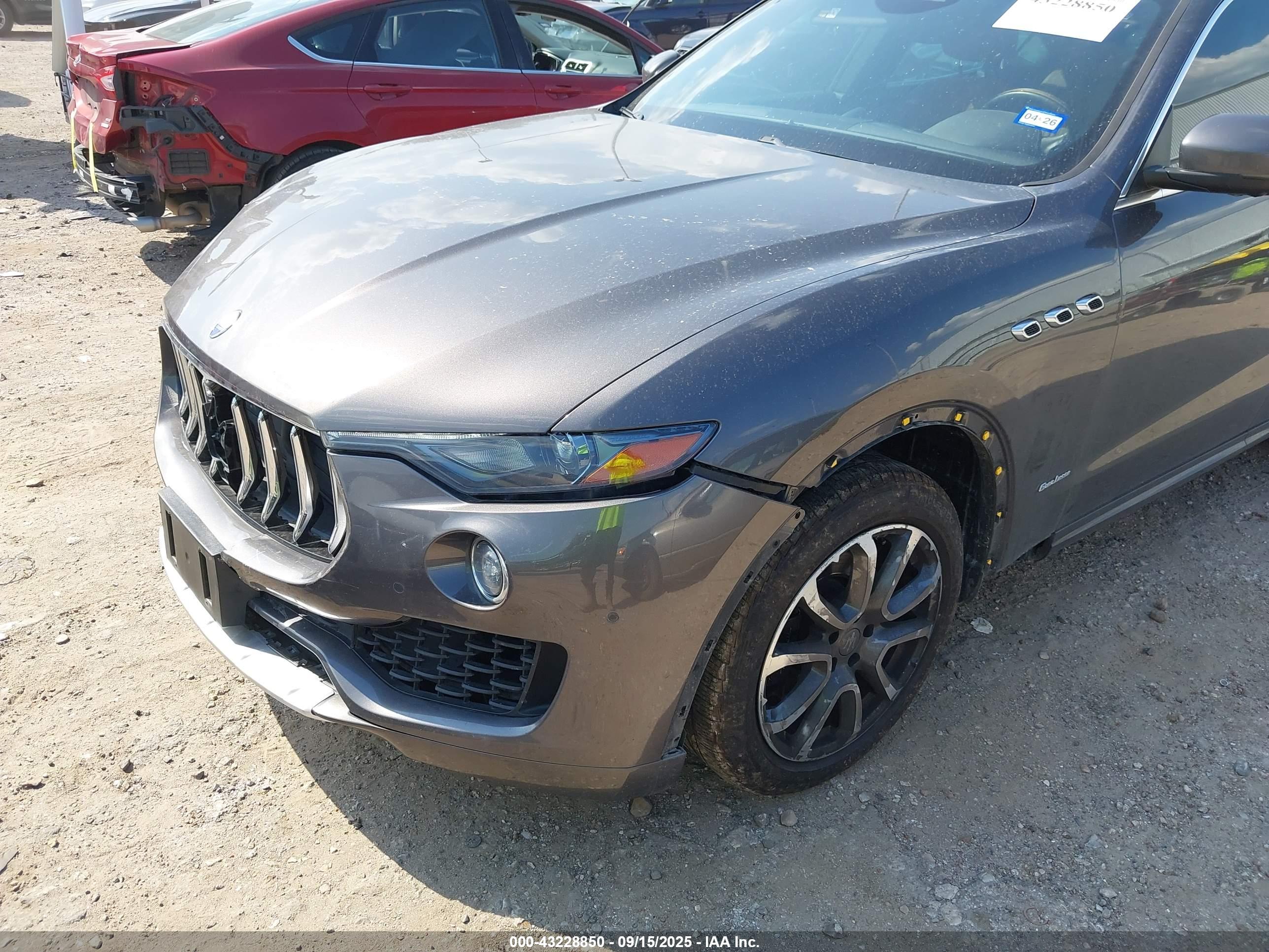 MASERATI LEVANTE image 6