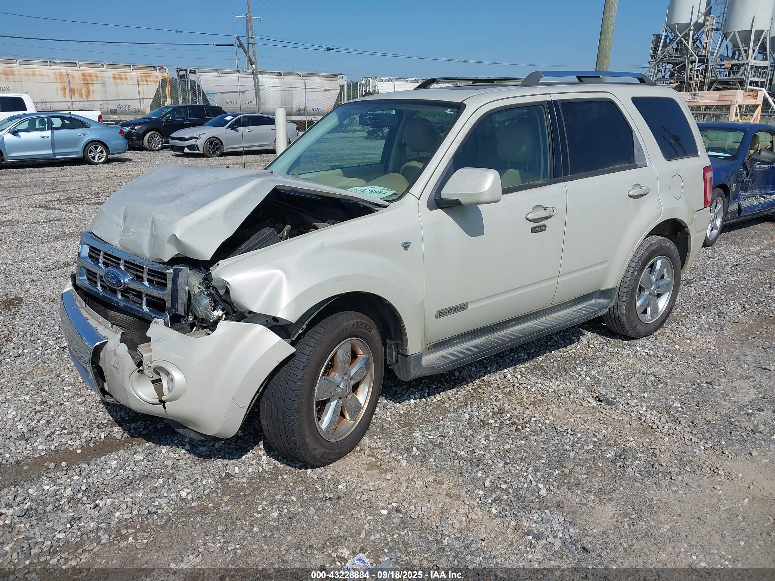 FORD ESCAPE image 2