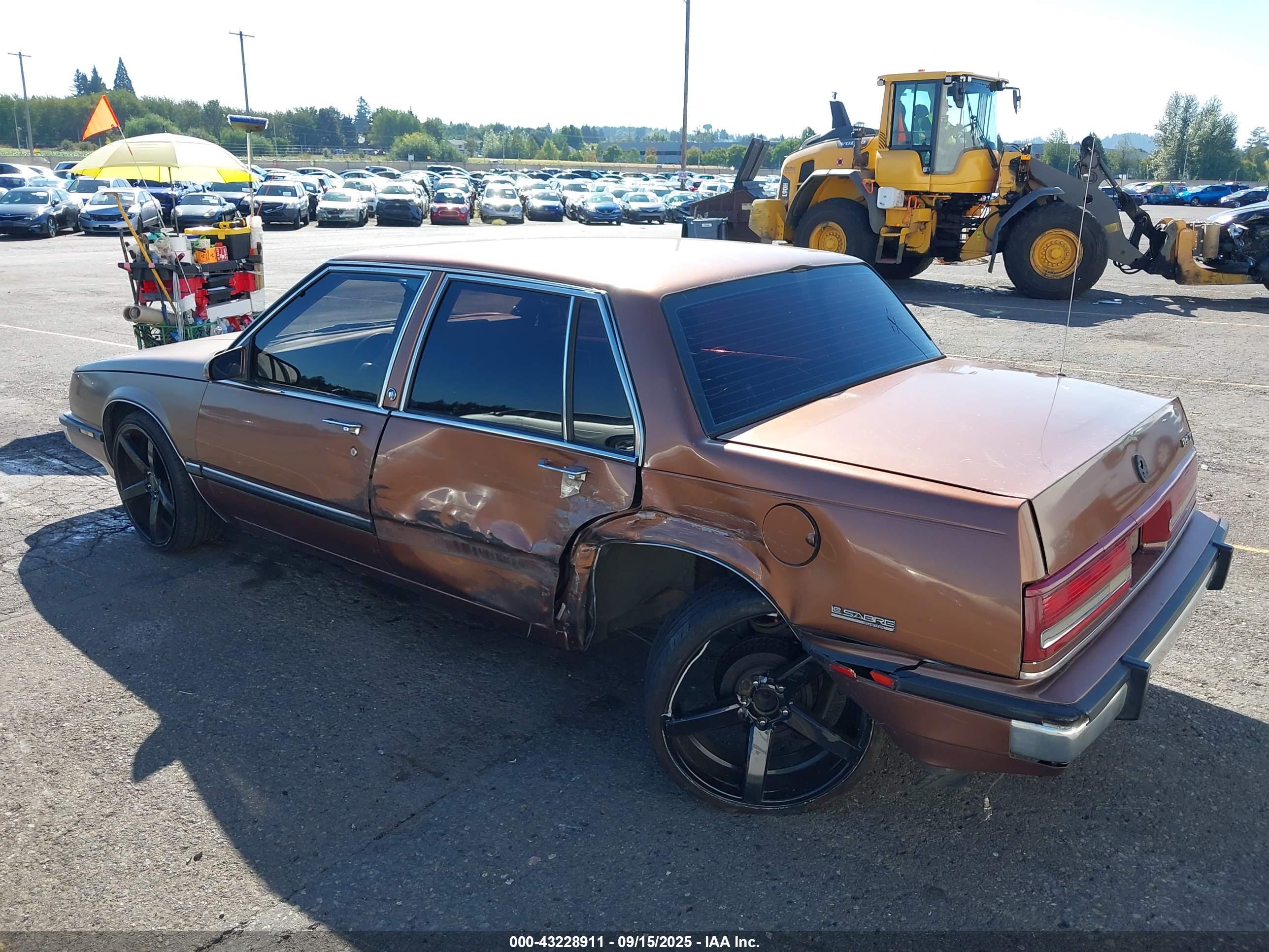 BUICK LESABRE image 3