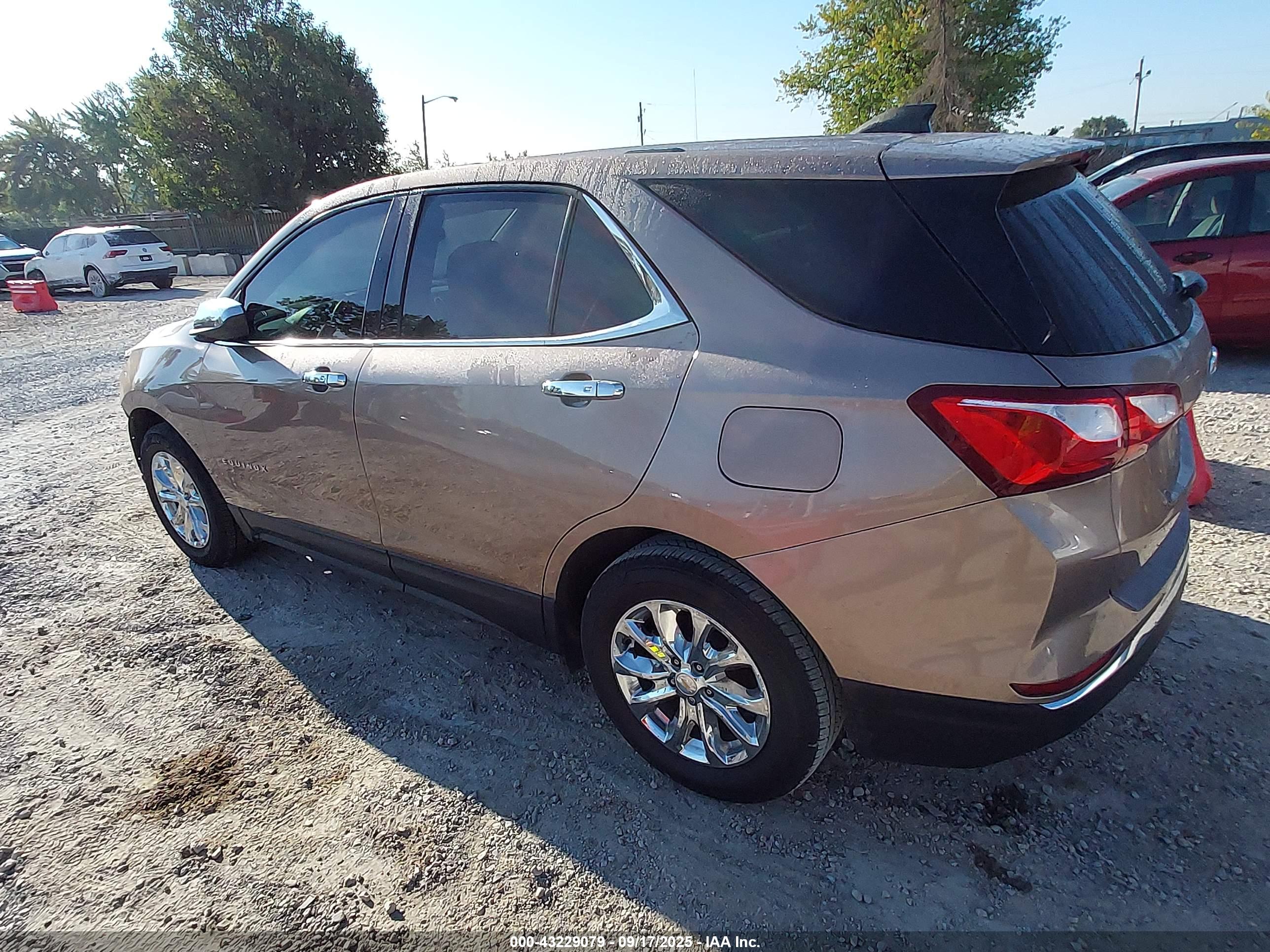CHEVROLET EQUINOX image 3