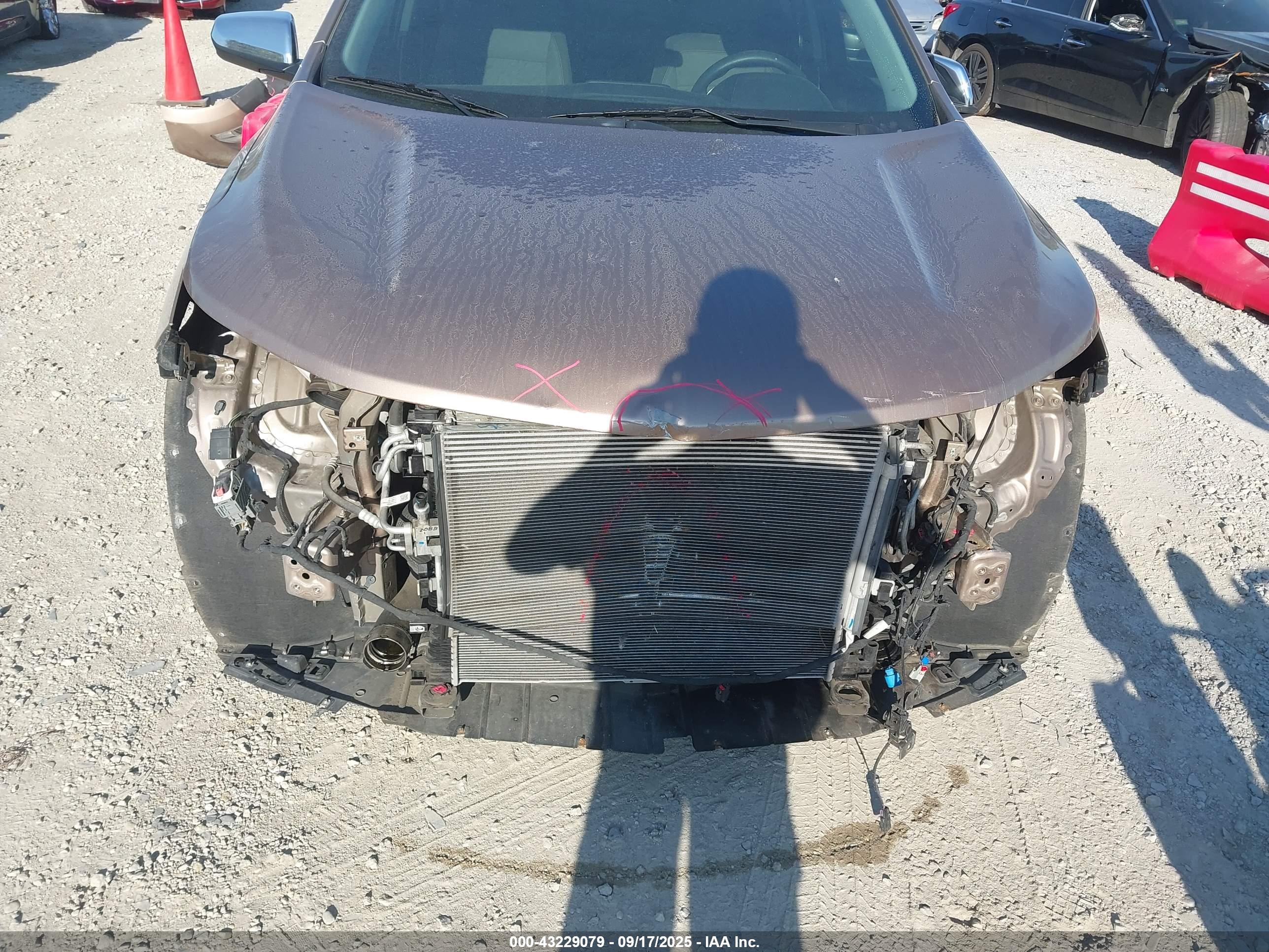 CHEVROLET EQUINOX image 6