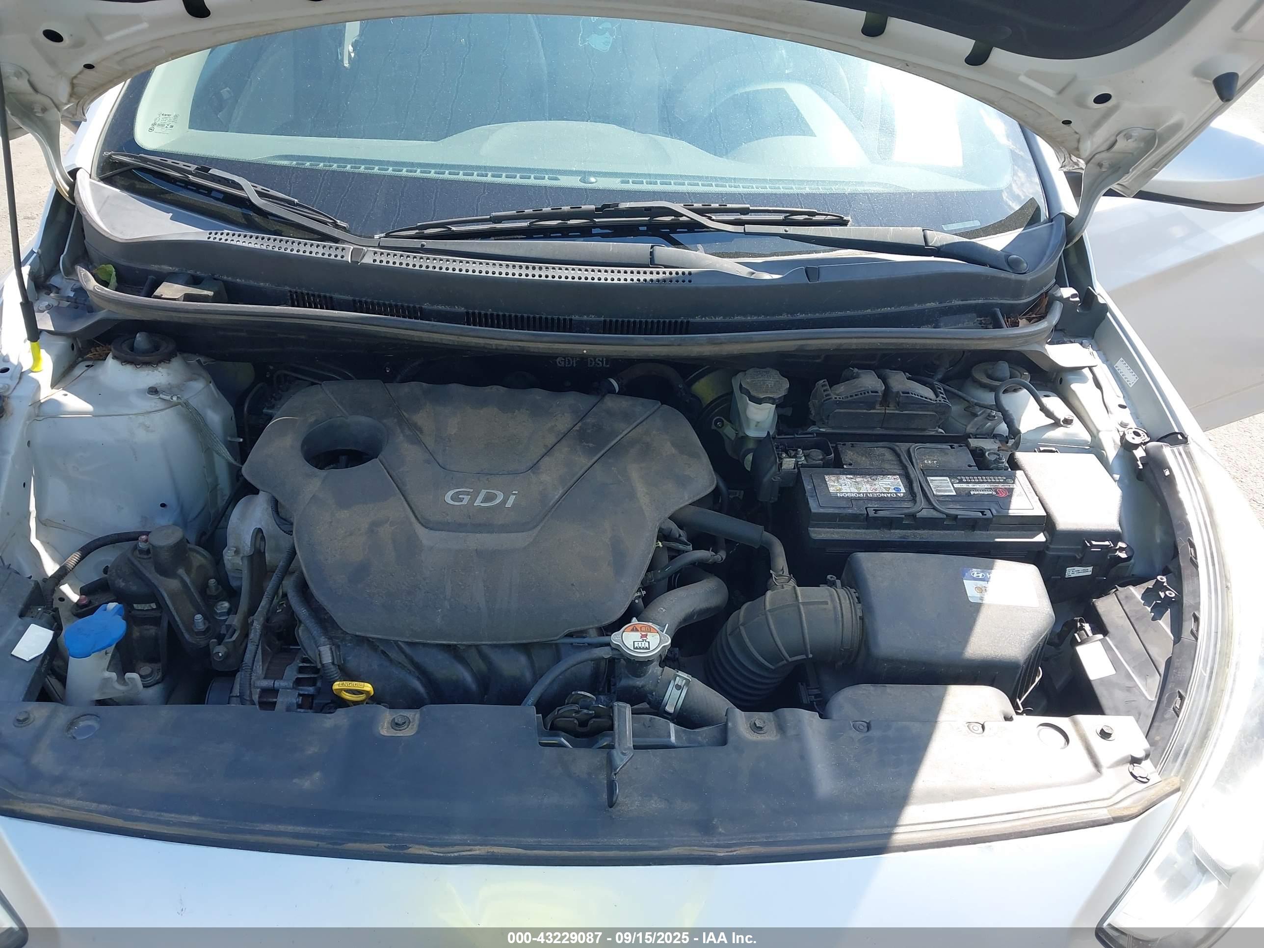 HYUNDAI ACCENT image 10