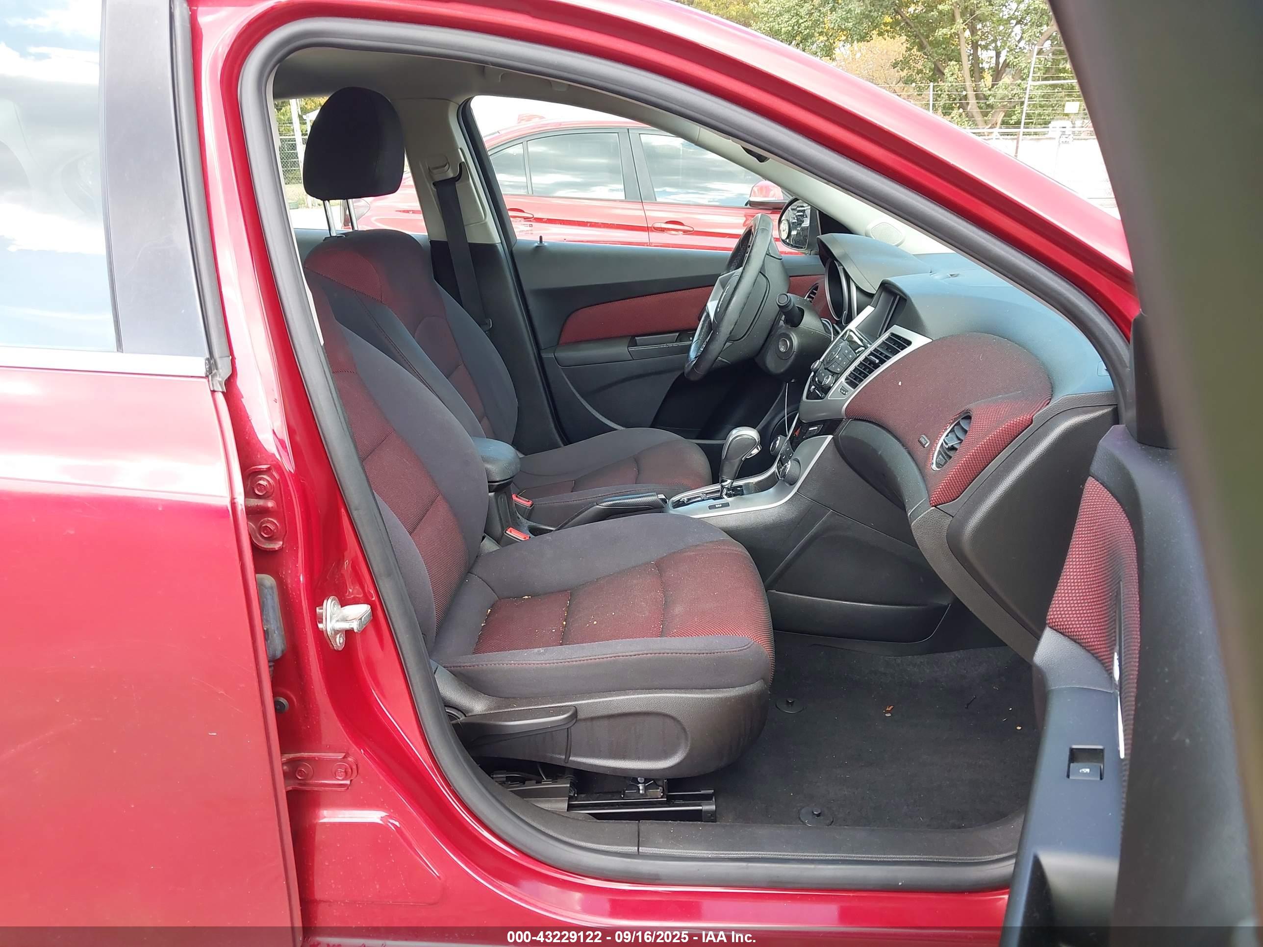 CHEVROLET CRUZE image 5