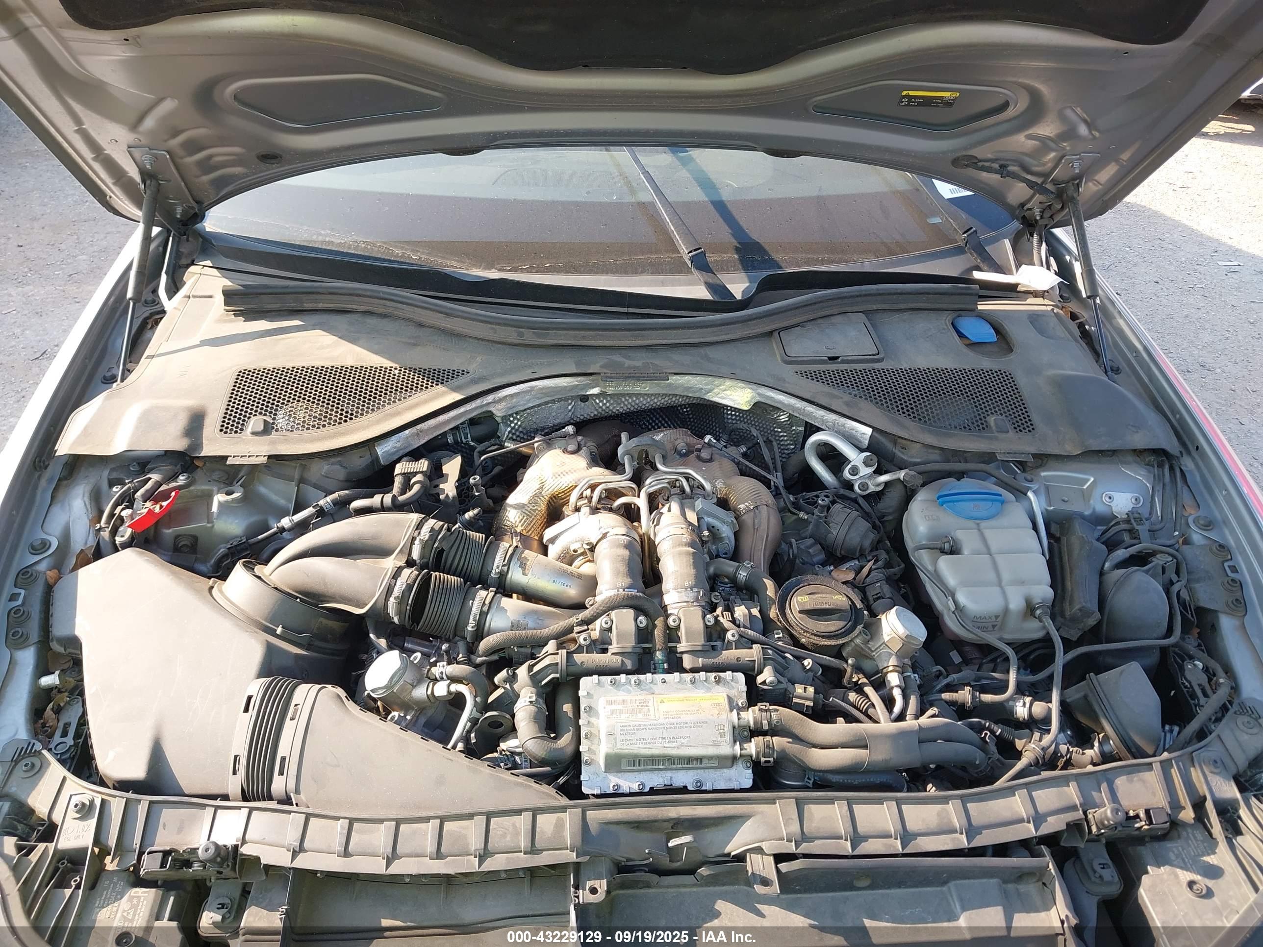 AUDI S6 image 10