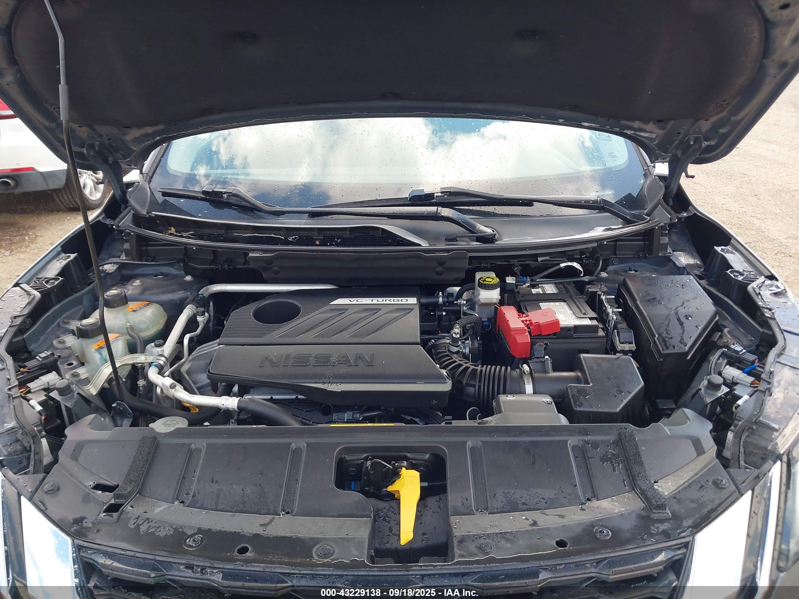 NISSAN ROGUE image 10