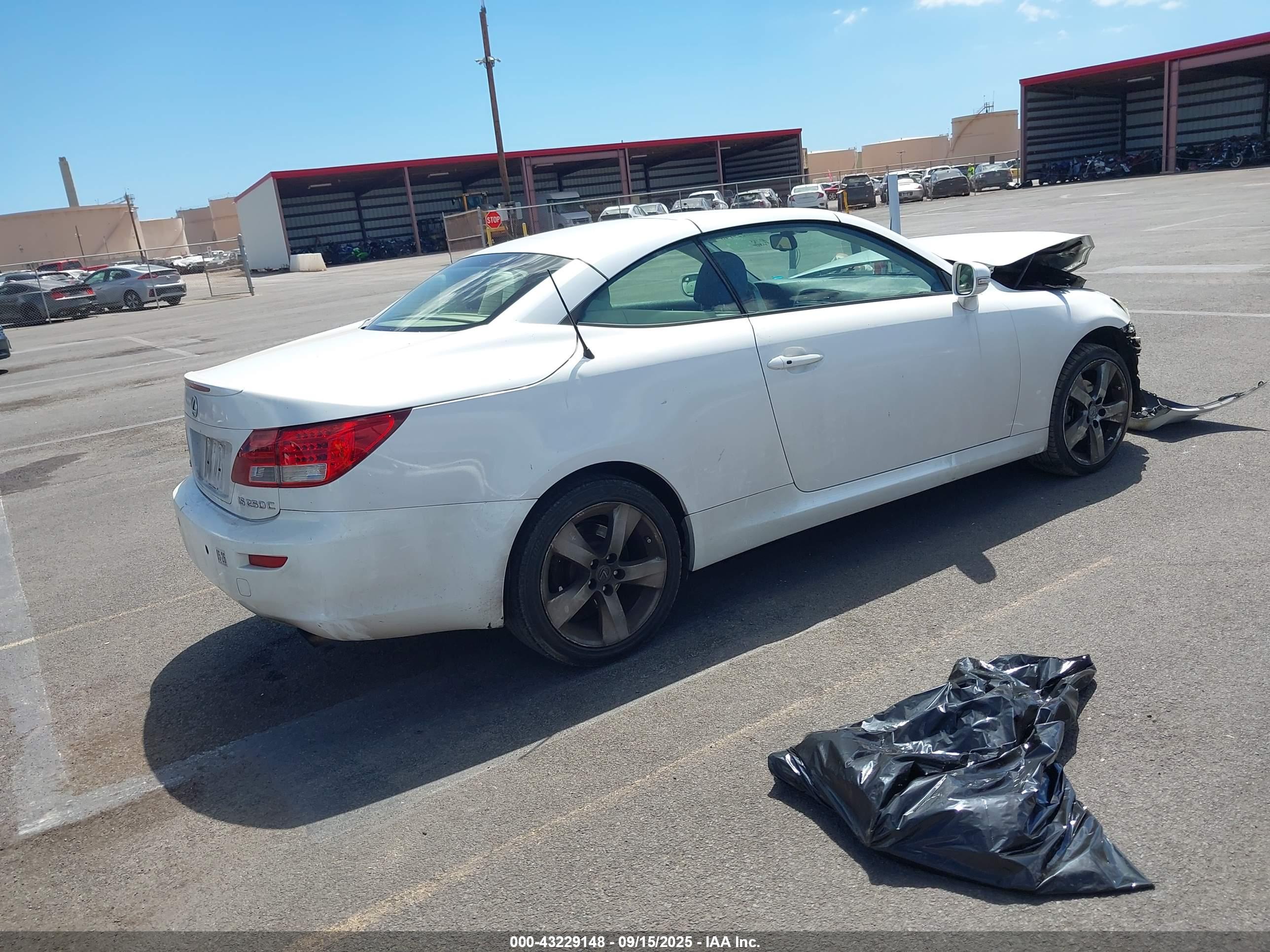 LEXUS IS image 4