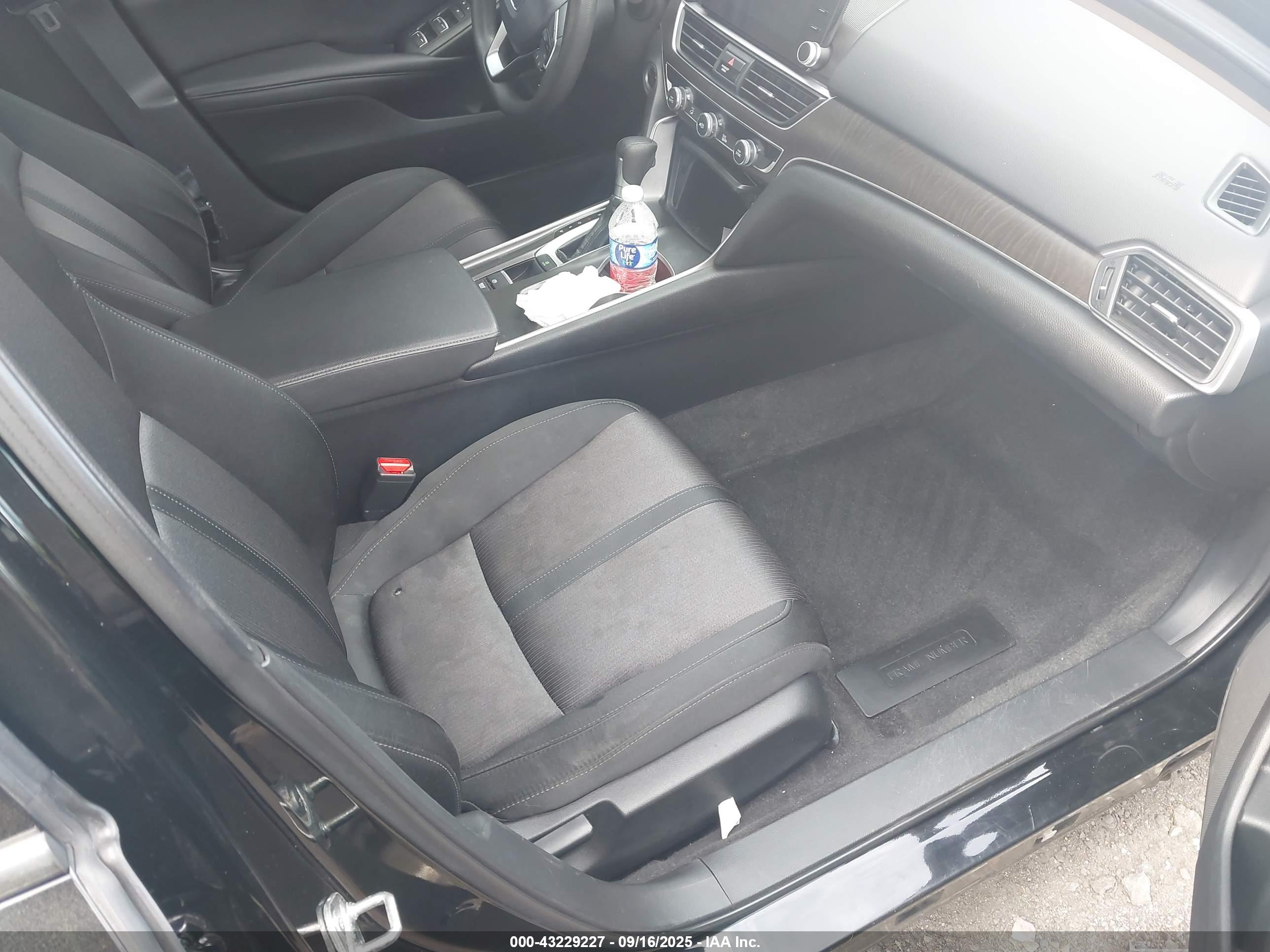 HONDA ACCORD image 5