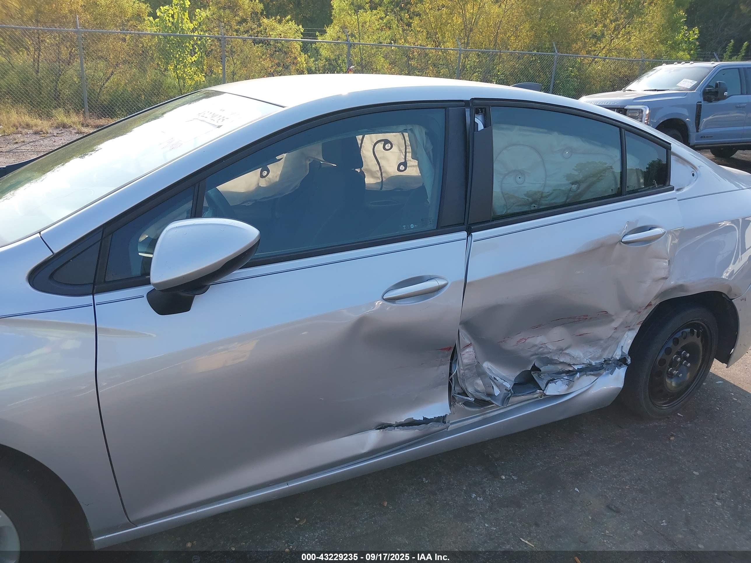CHEVROLET CRUZE image 6
