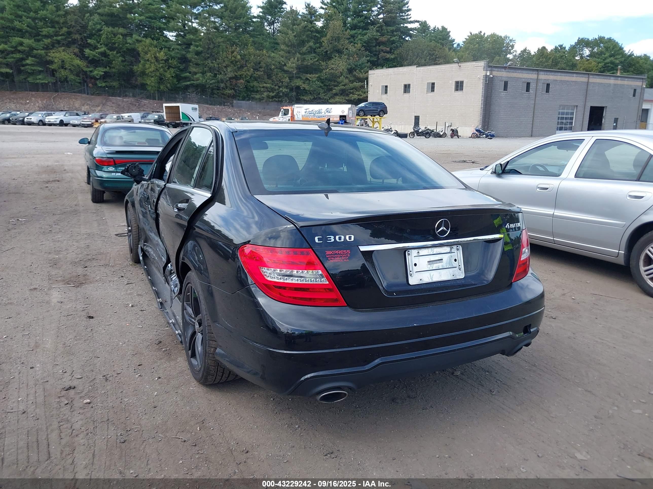 MERCEDES-BENZ C image 3