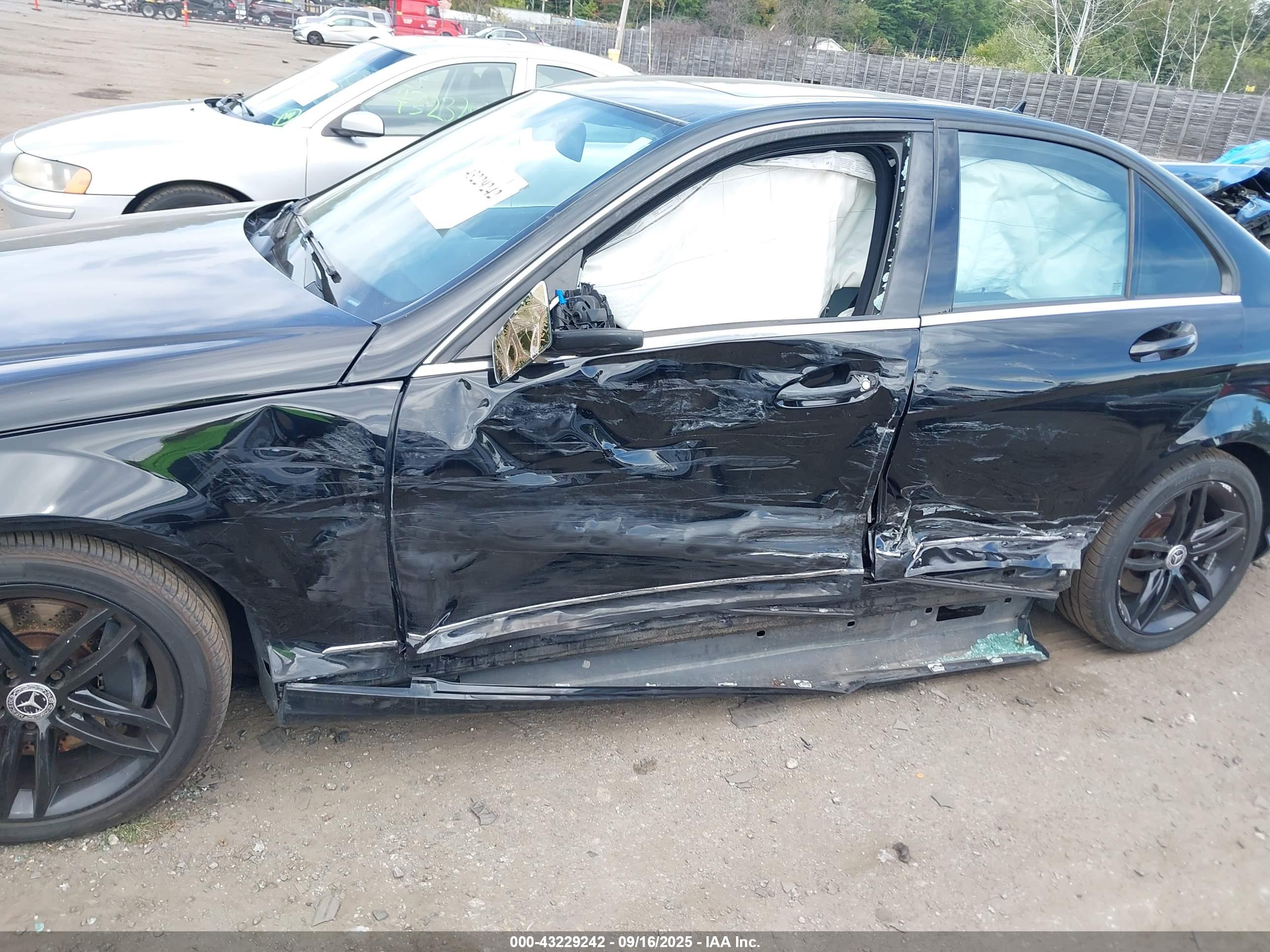 MERCEDES-BENZ C image 6