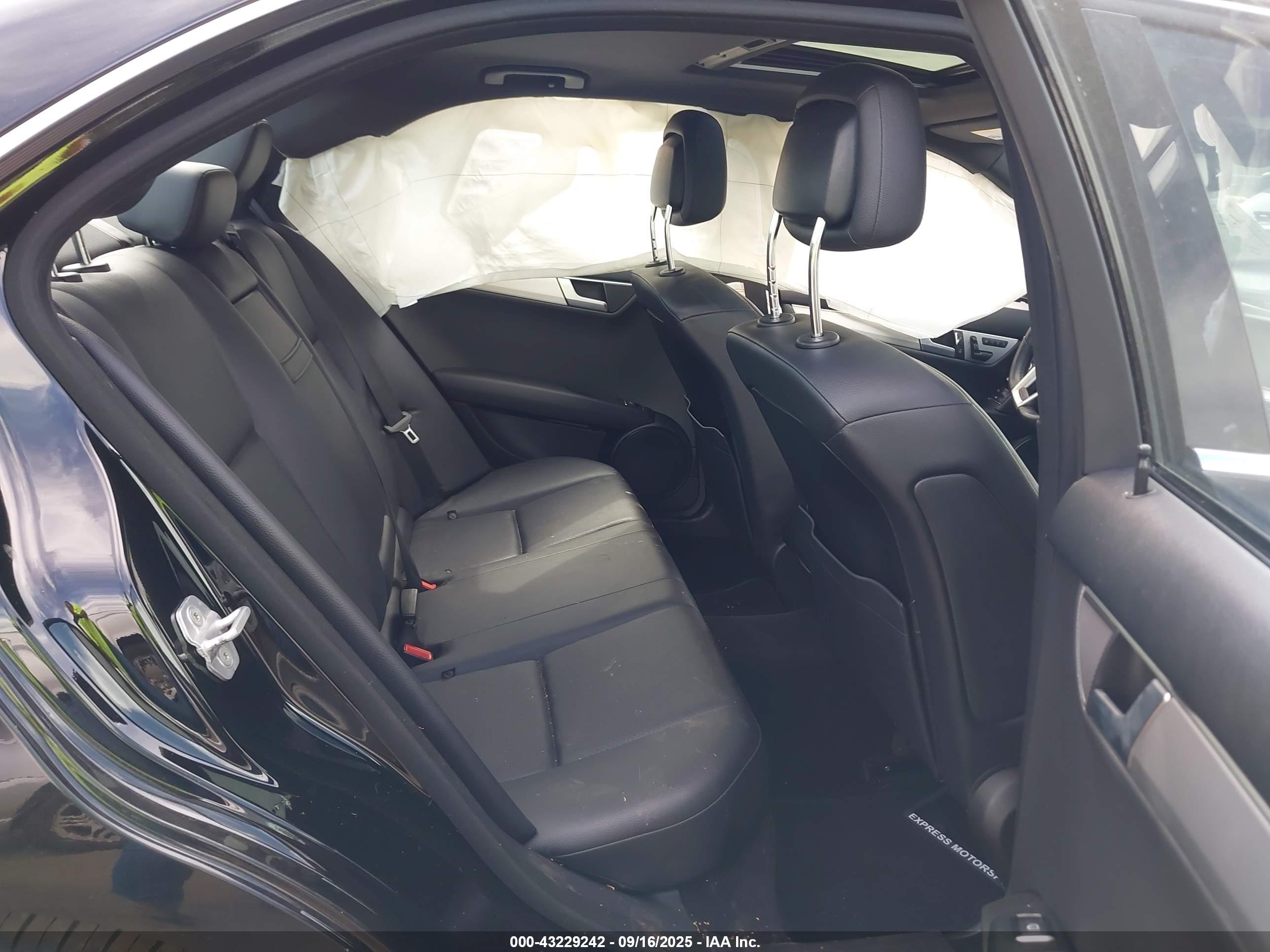 MERCEDES-BENZ C image 8