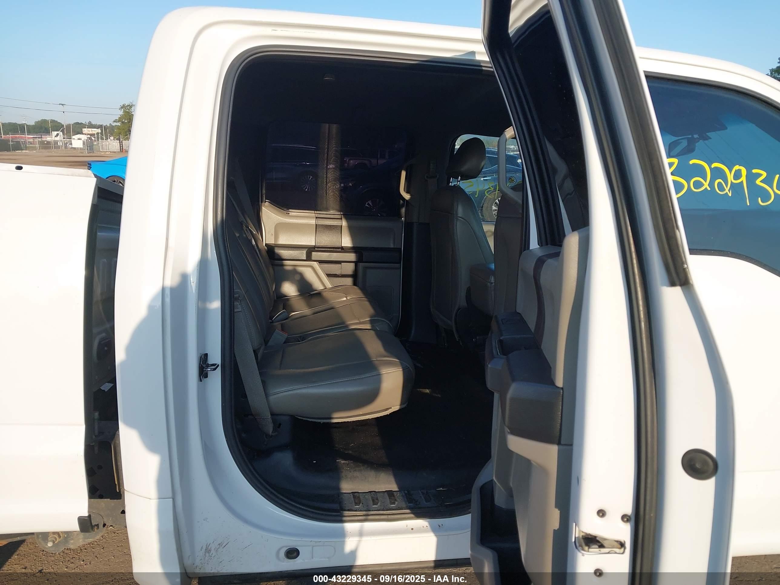 FORD F-150 image 8