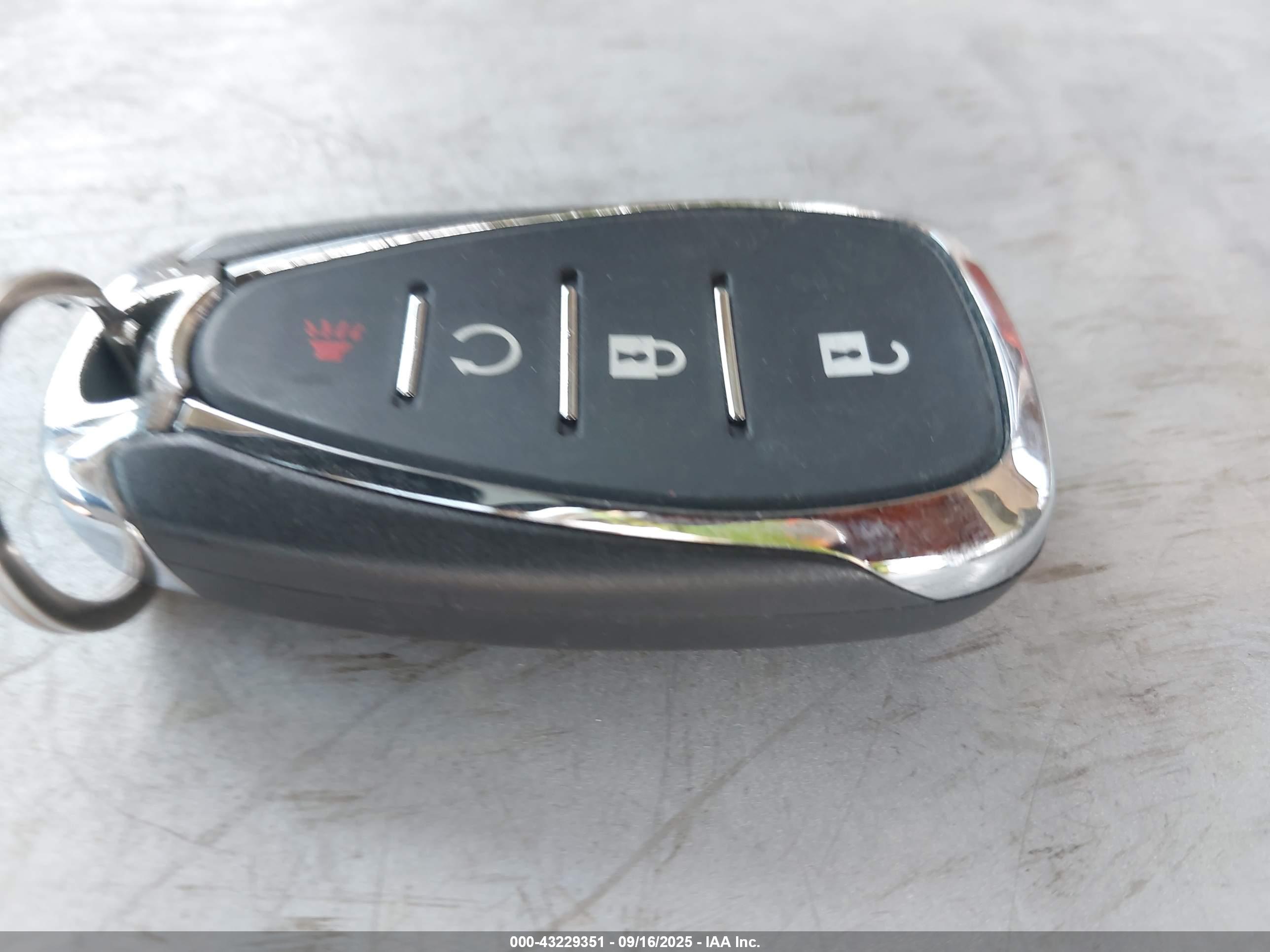 CHEVROLET EQUINOX image 11