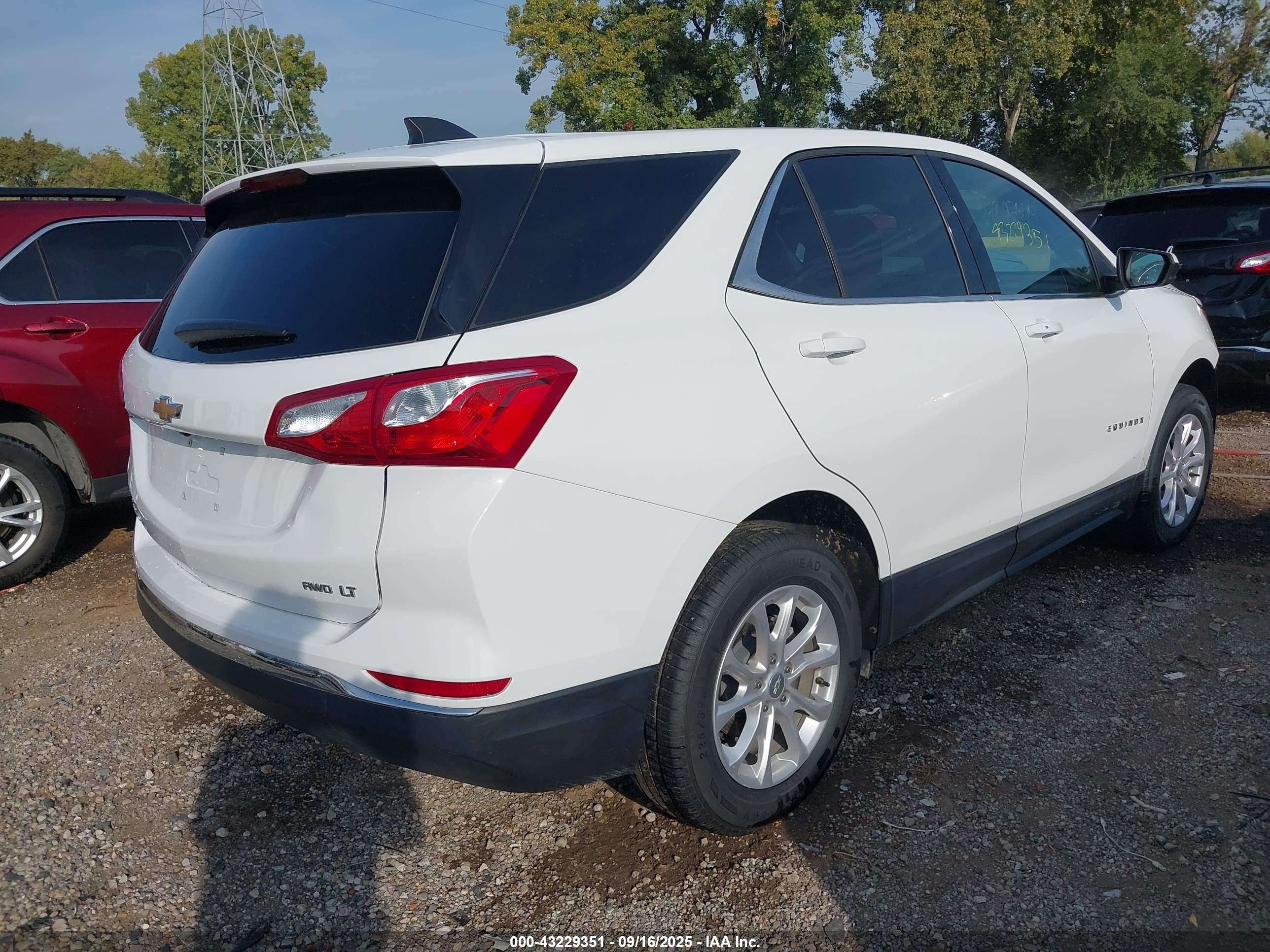 CHEVROLET EQUINOX image 4