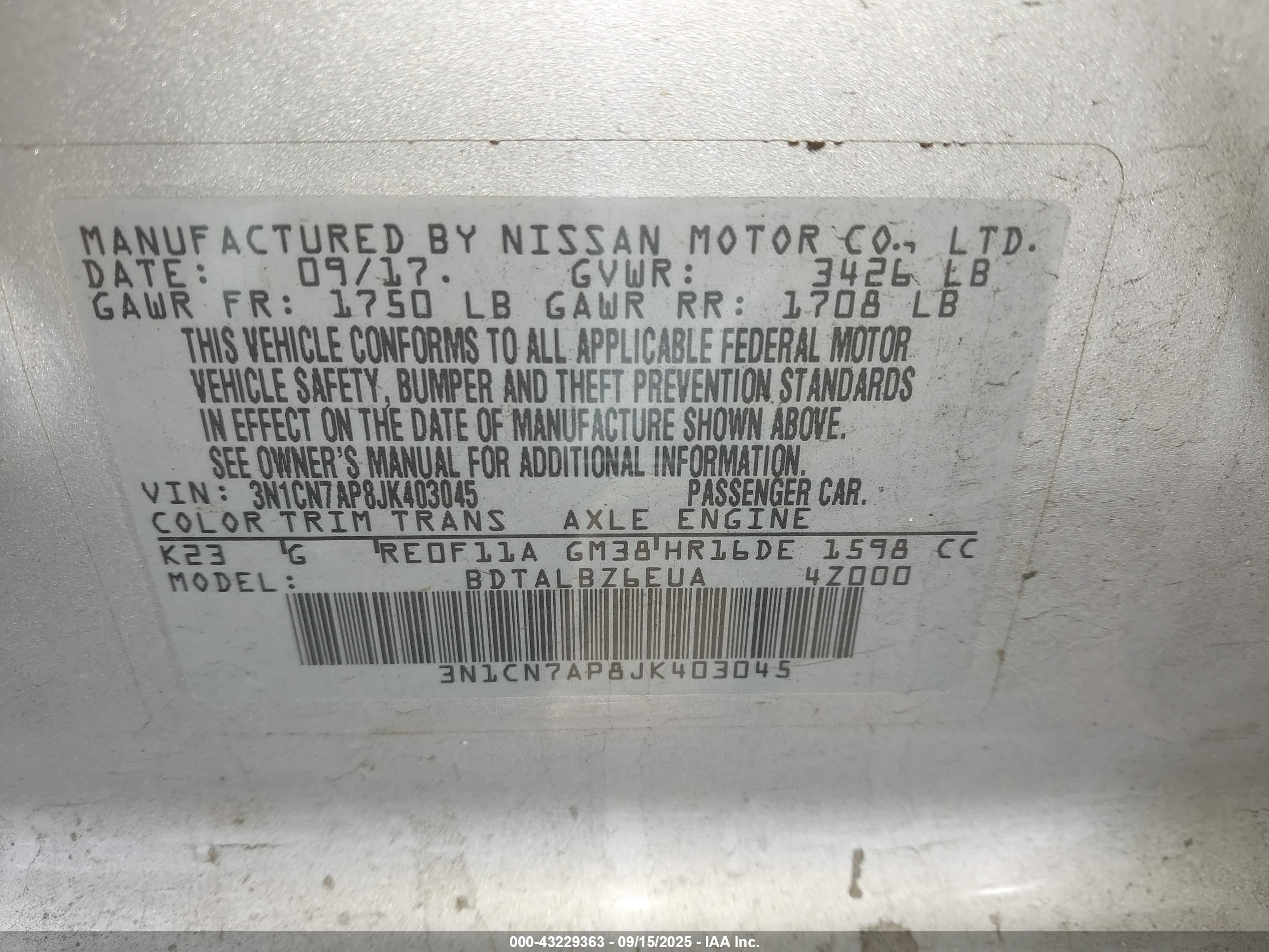 NISSAN VERSA image 9