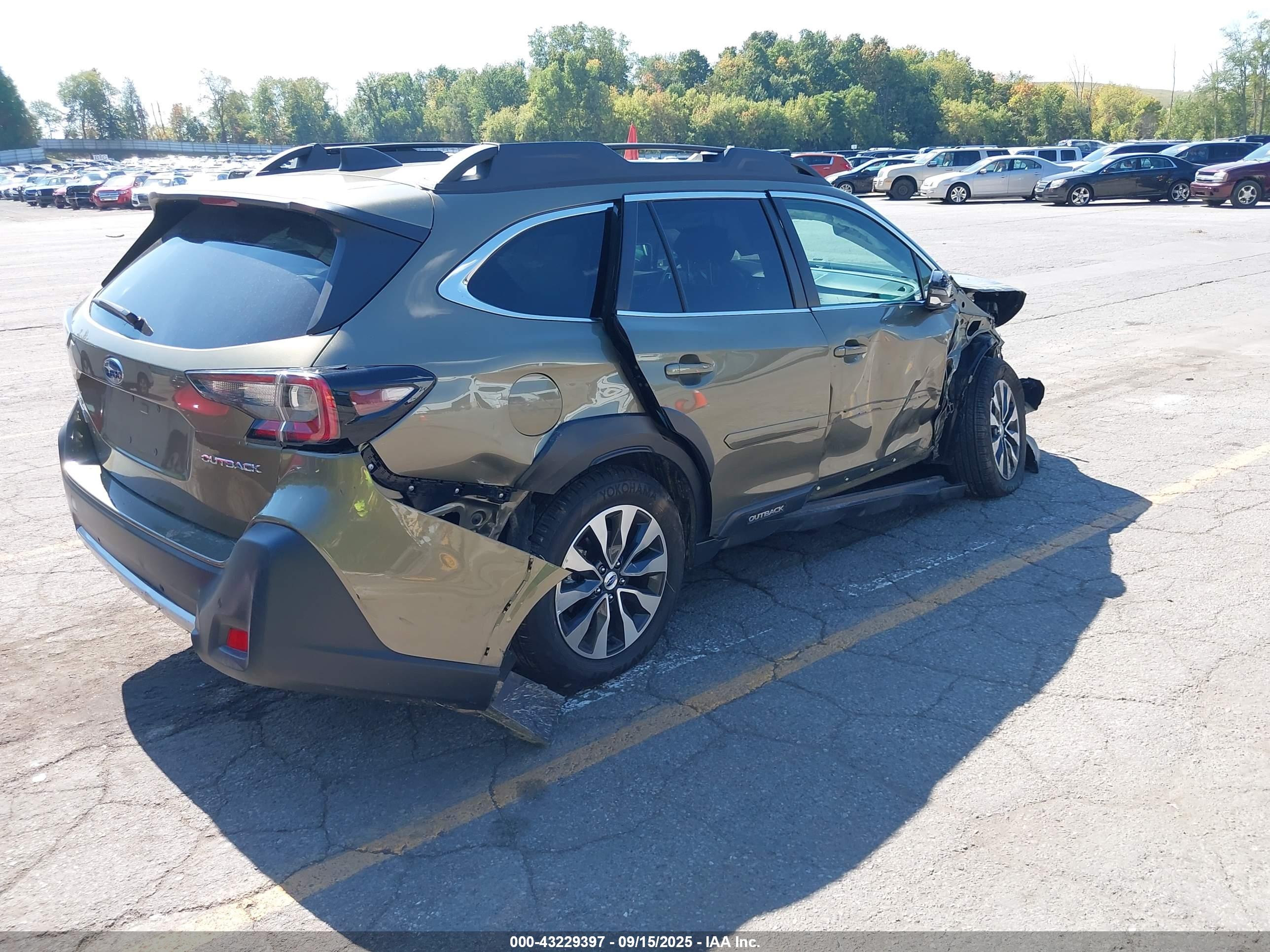 SUBARU OUTBACK image 4