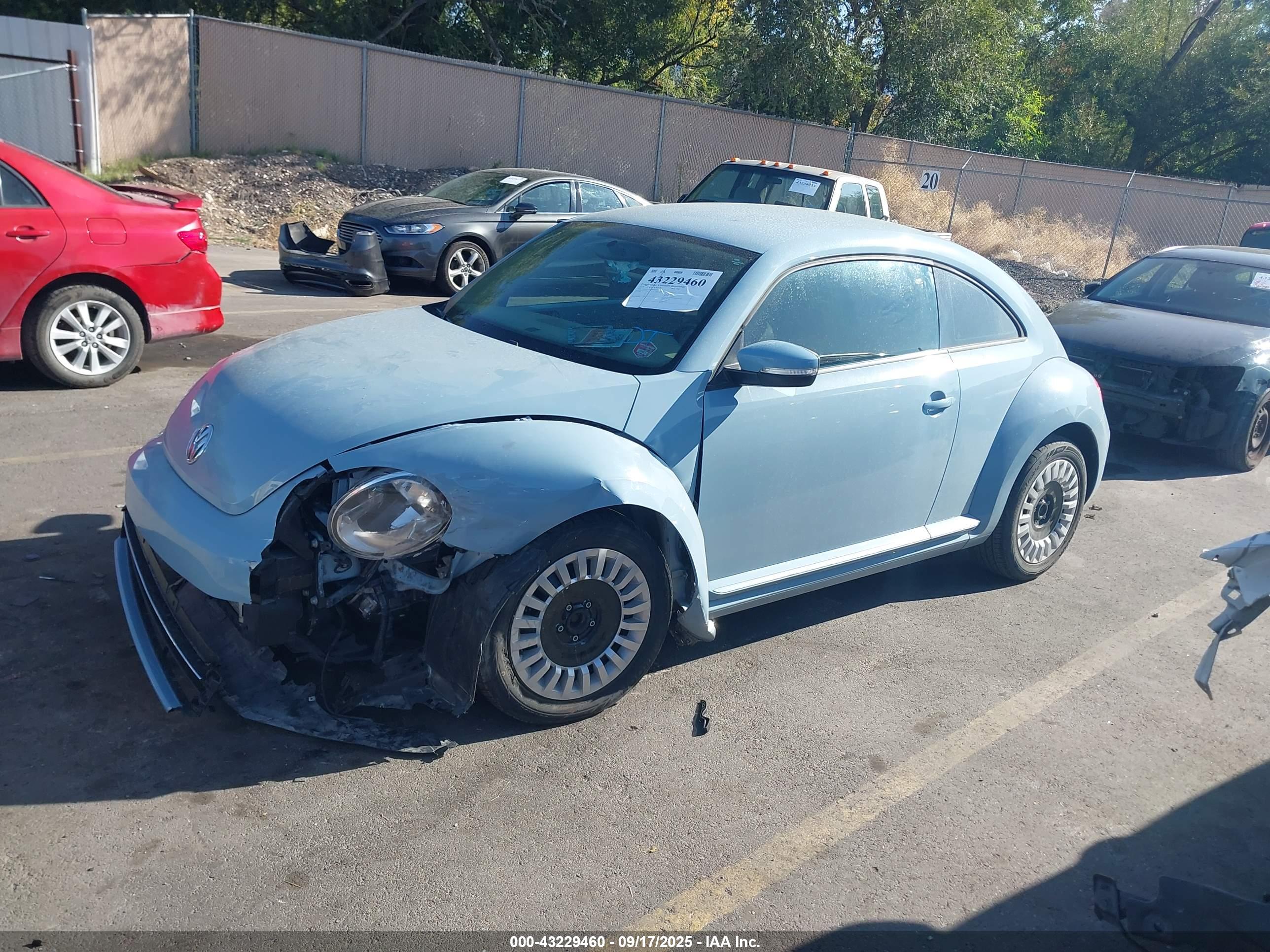 VOLKSWAGEN BEETLE image 2