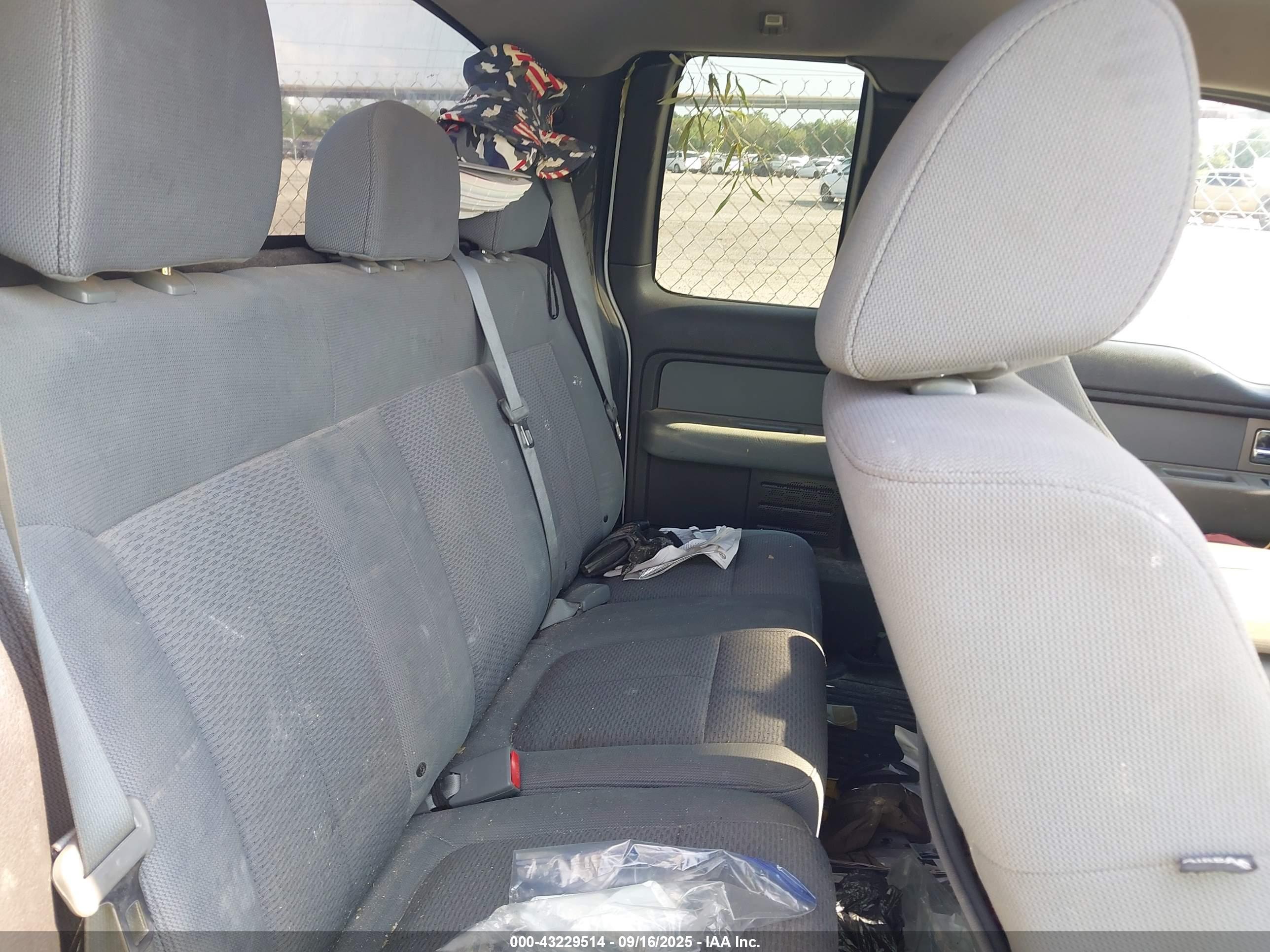 FORD F-150 image 8