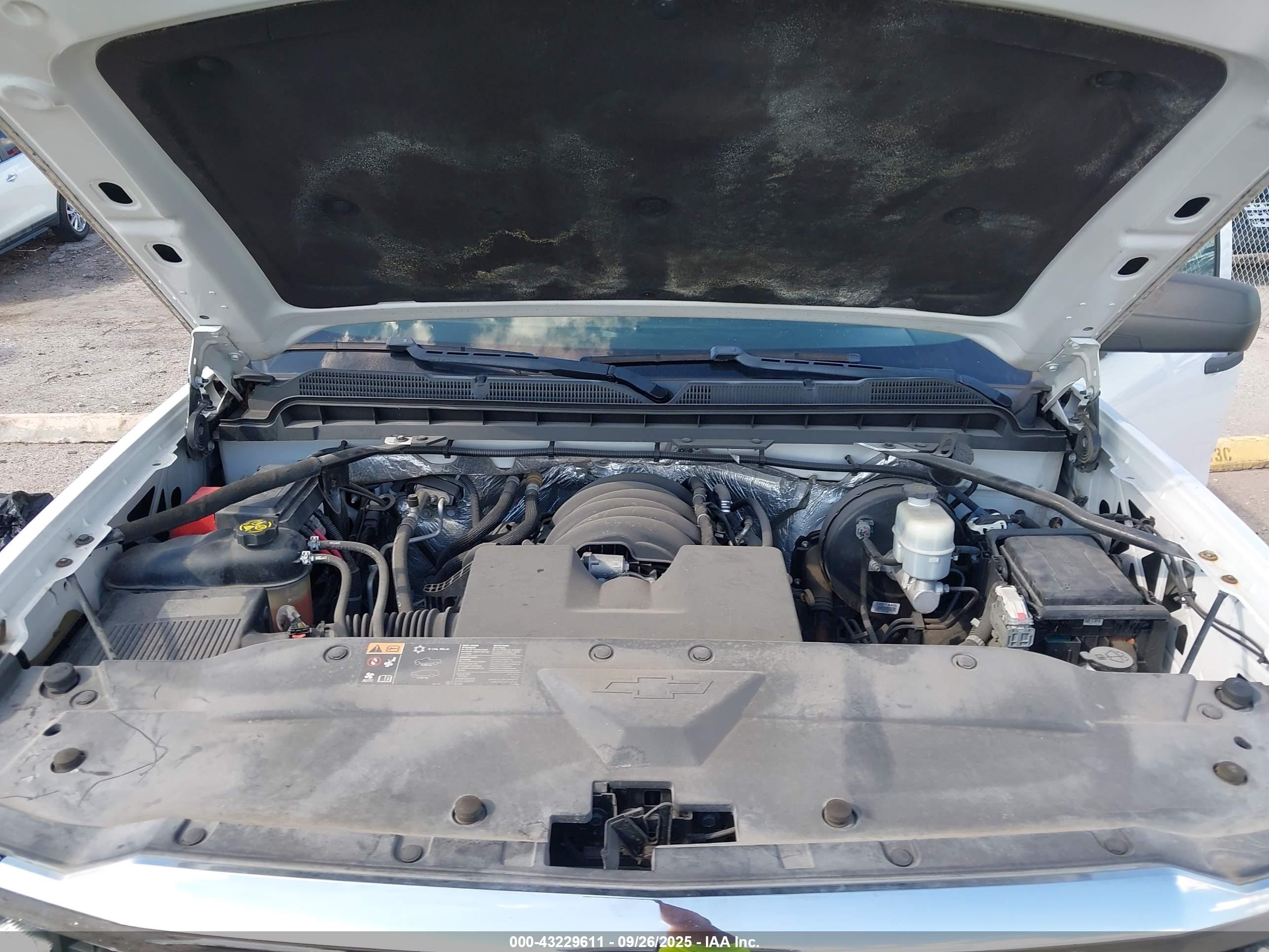 CHEVROLET SILVERADO image 10