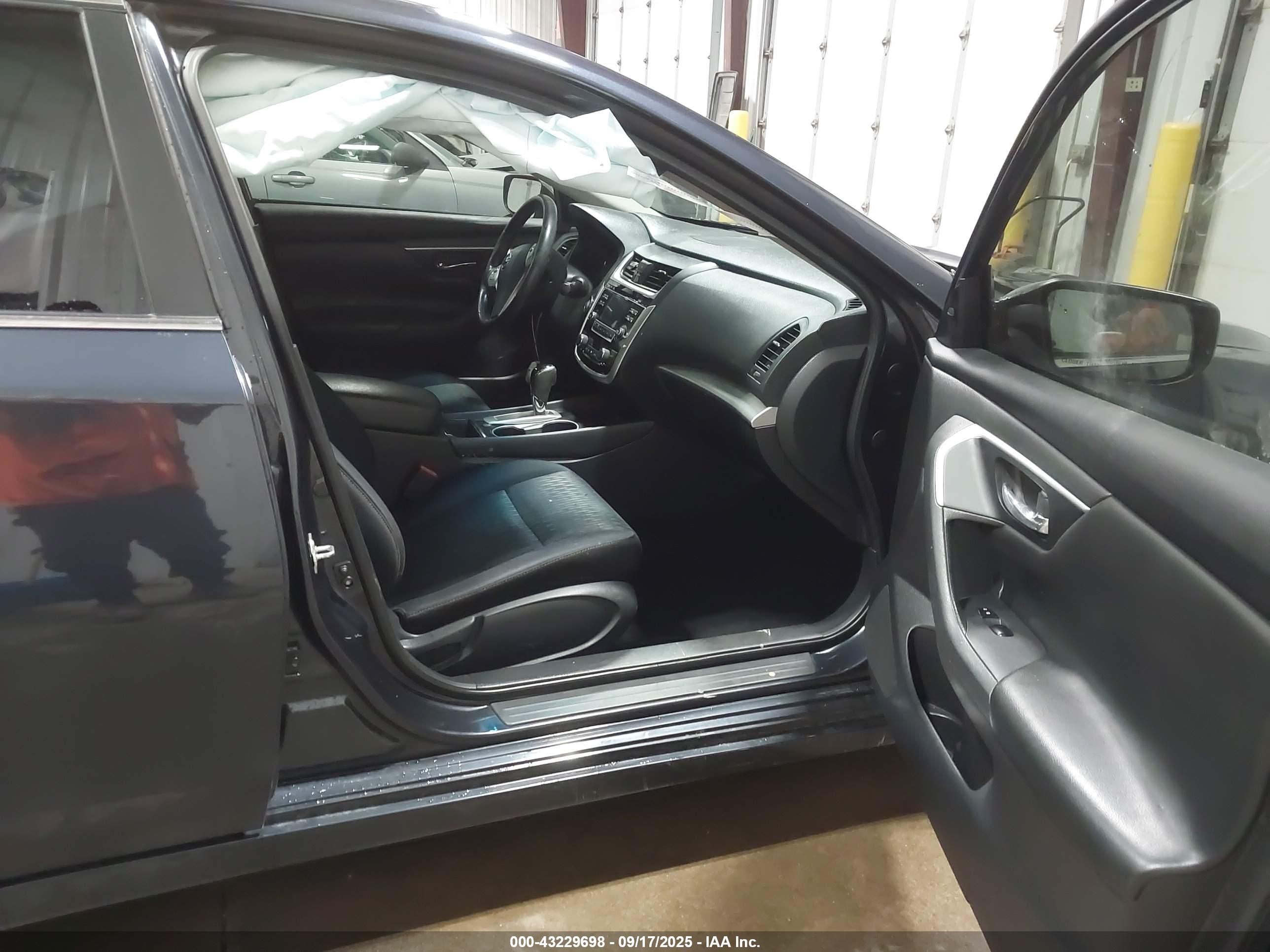NISSAN ALTIMA image 5