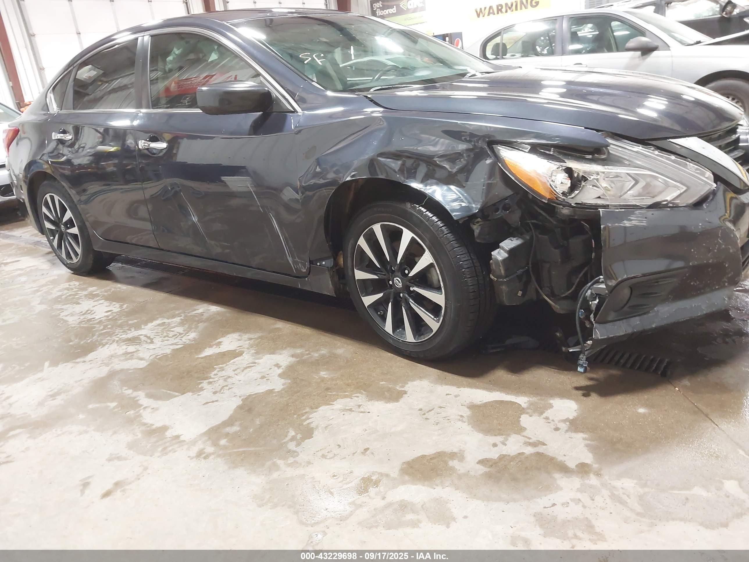 NISSAN ALTIMA image 6