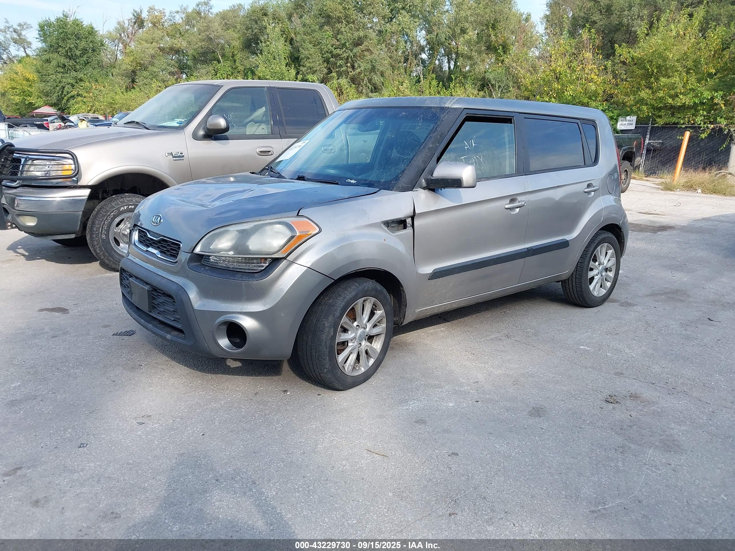 KIA SOUL image 2