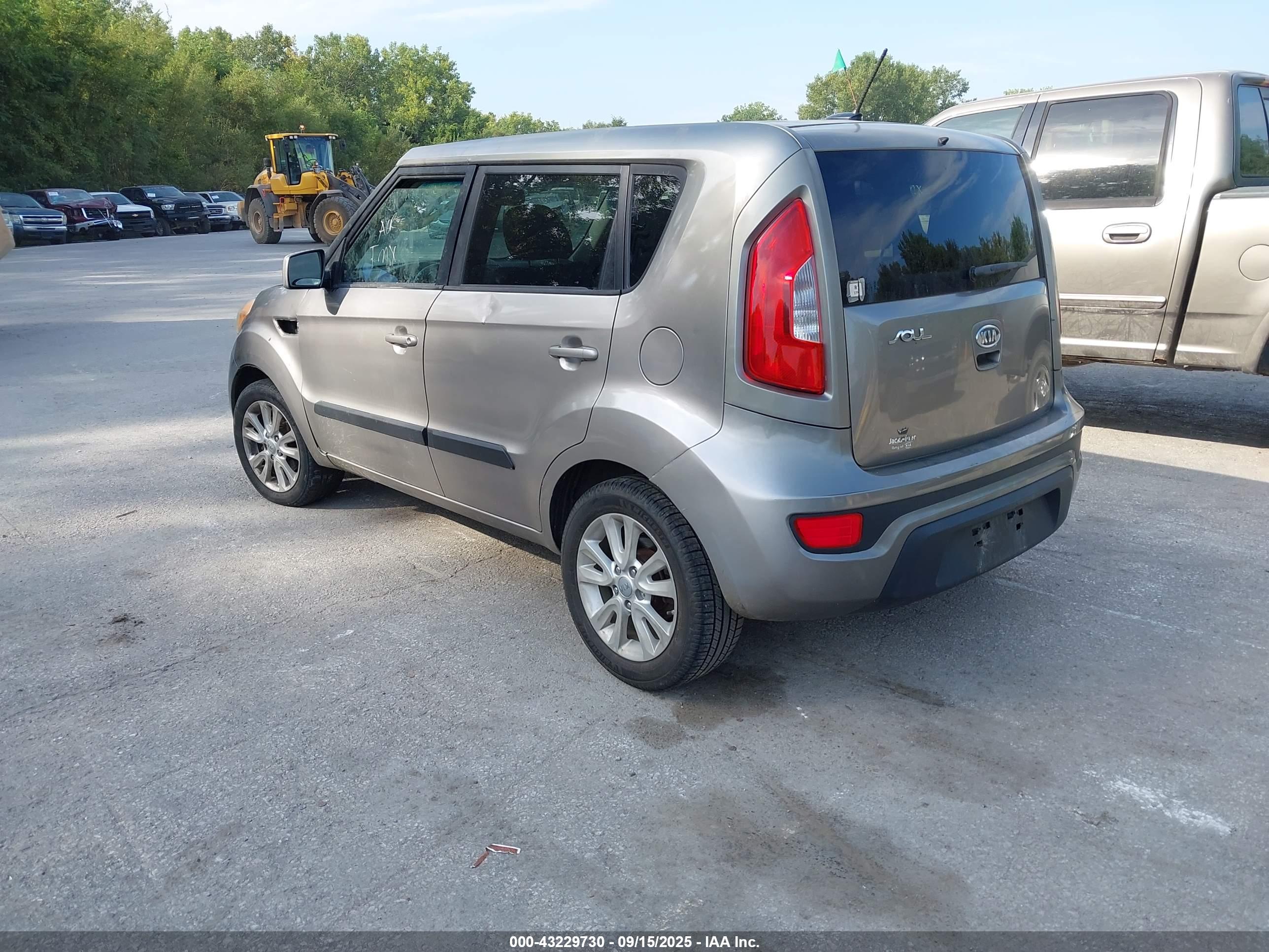 KIA SOUL image 3
