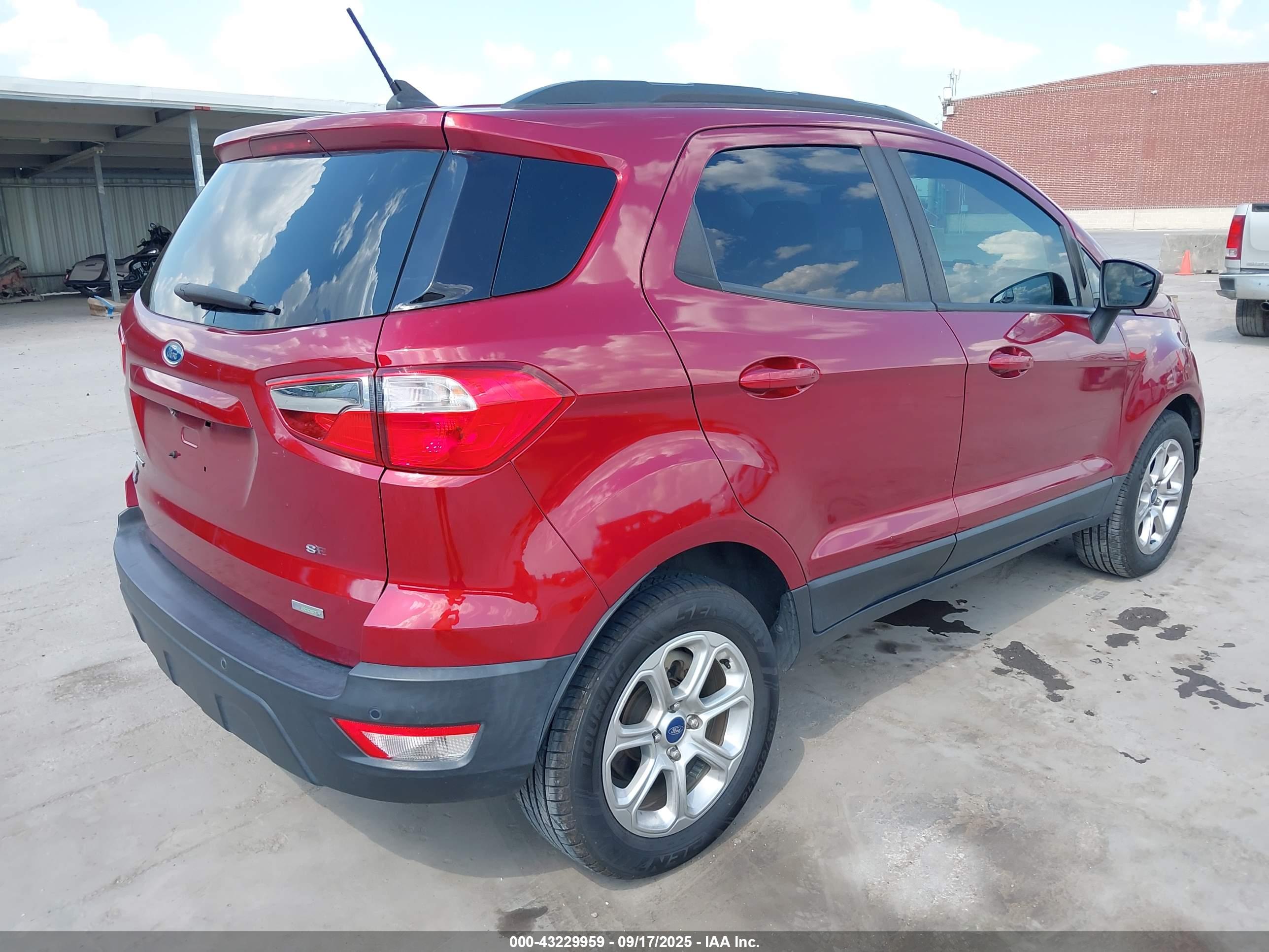 FORD ECOSPORT image 4