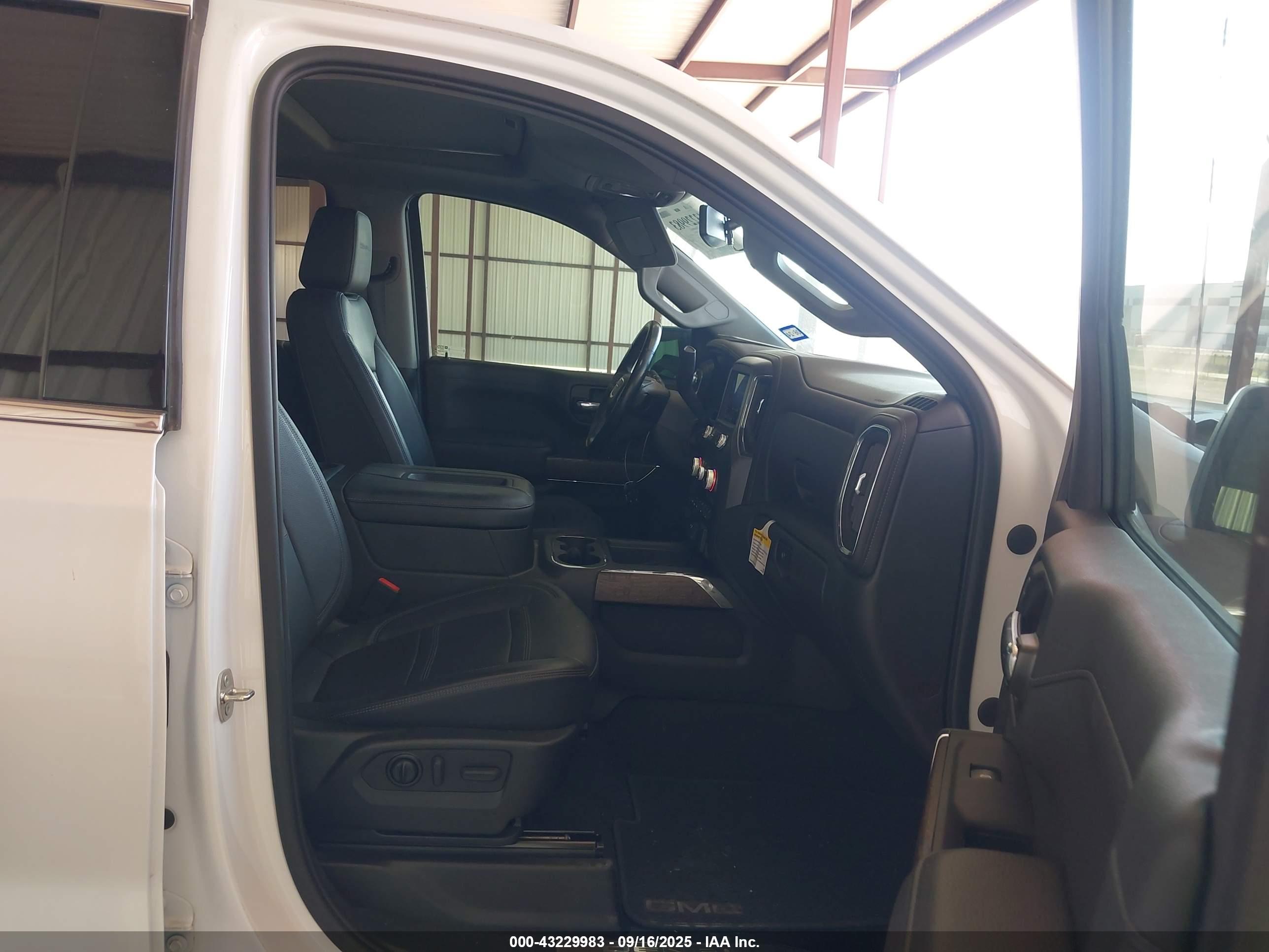 GMC SIERRA image 5