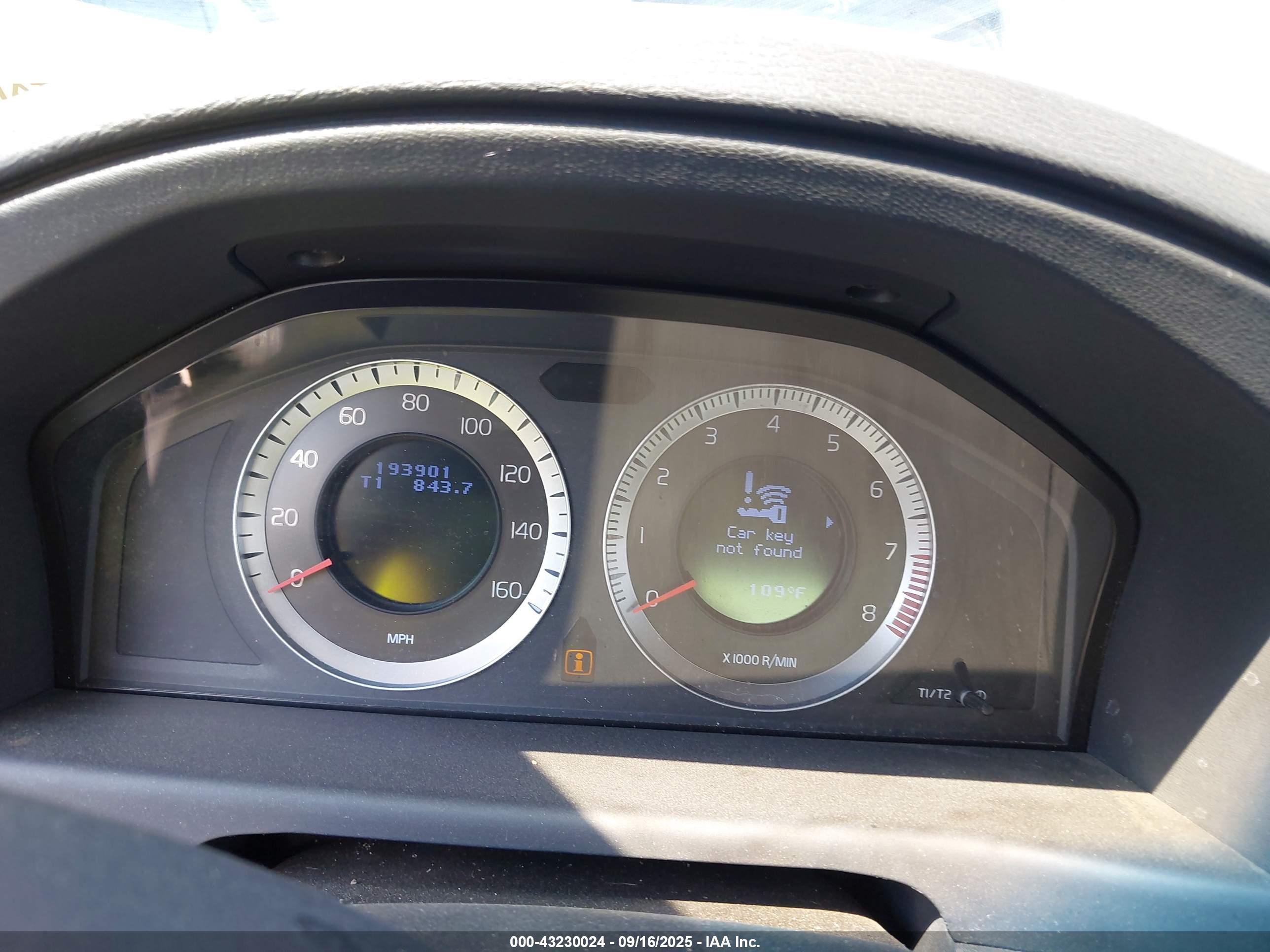 VOLVO S80 image 7