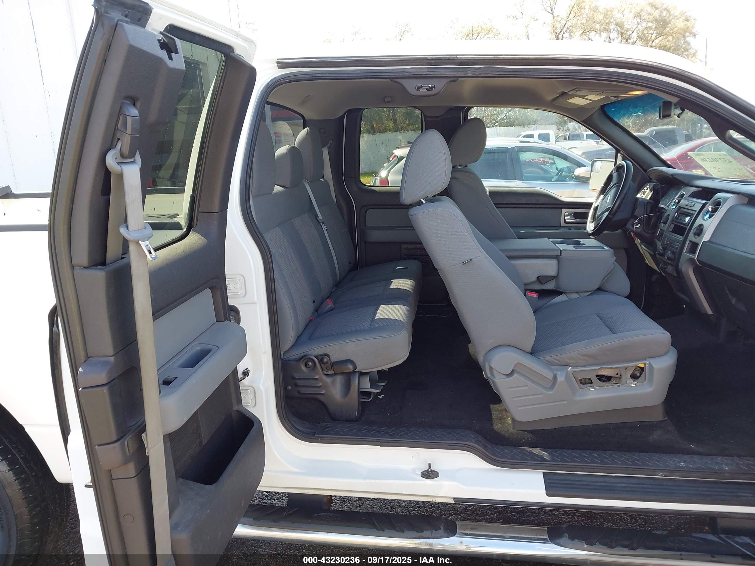FORD F-150 image 8