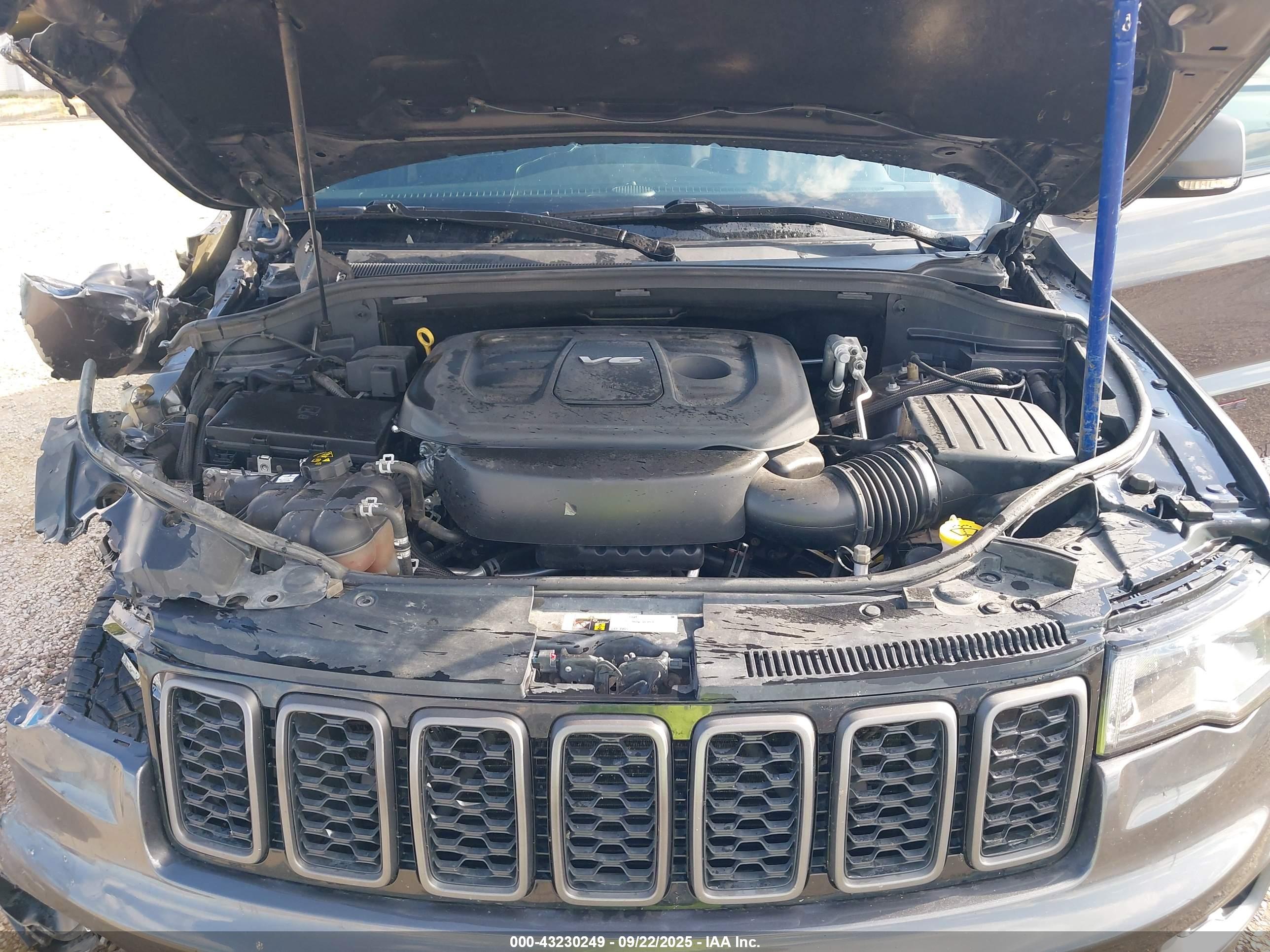 JEEP GRAND image 10