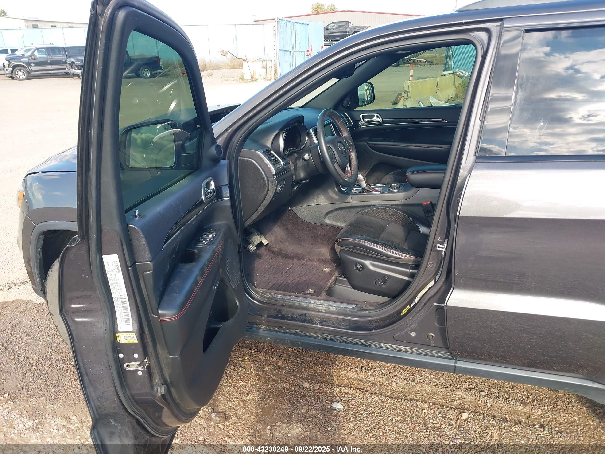 JEEP GRAND image 5