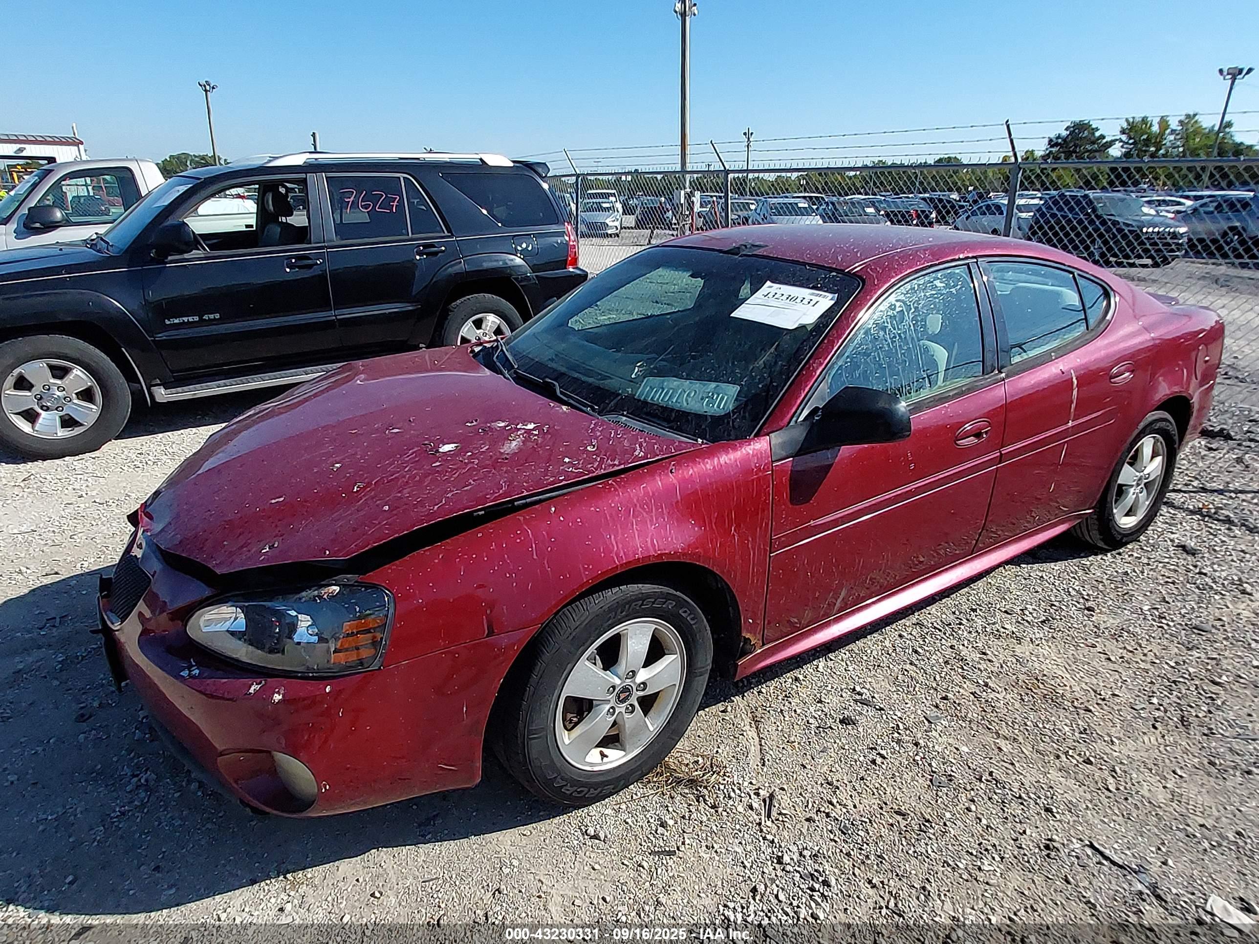 PONTIAC GRAND image 2