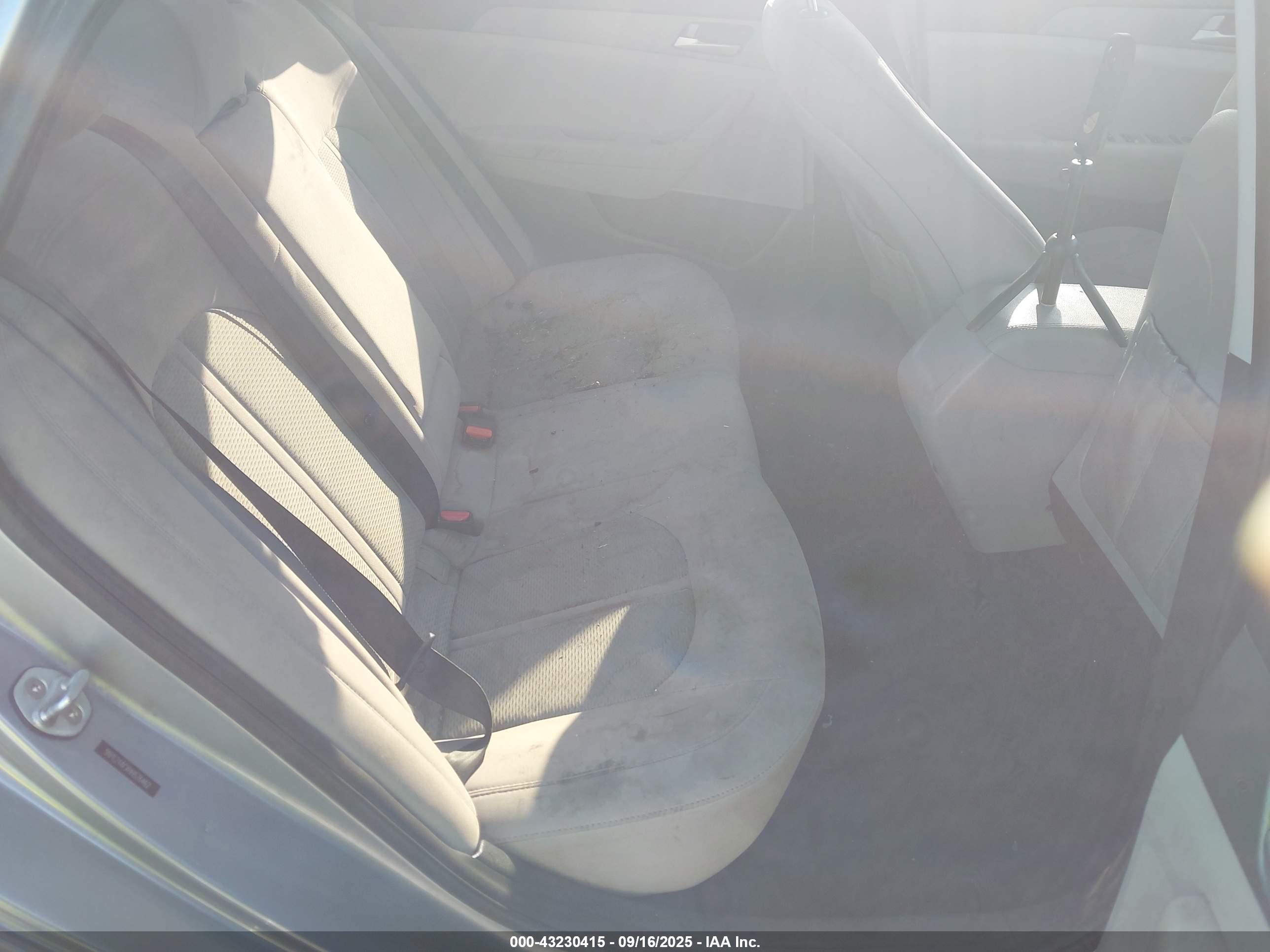 HYUNDAI SONATA image 8