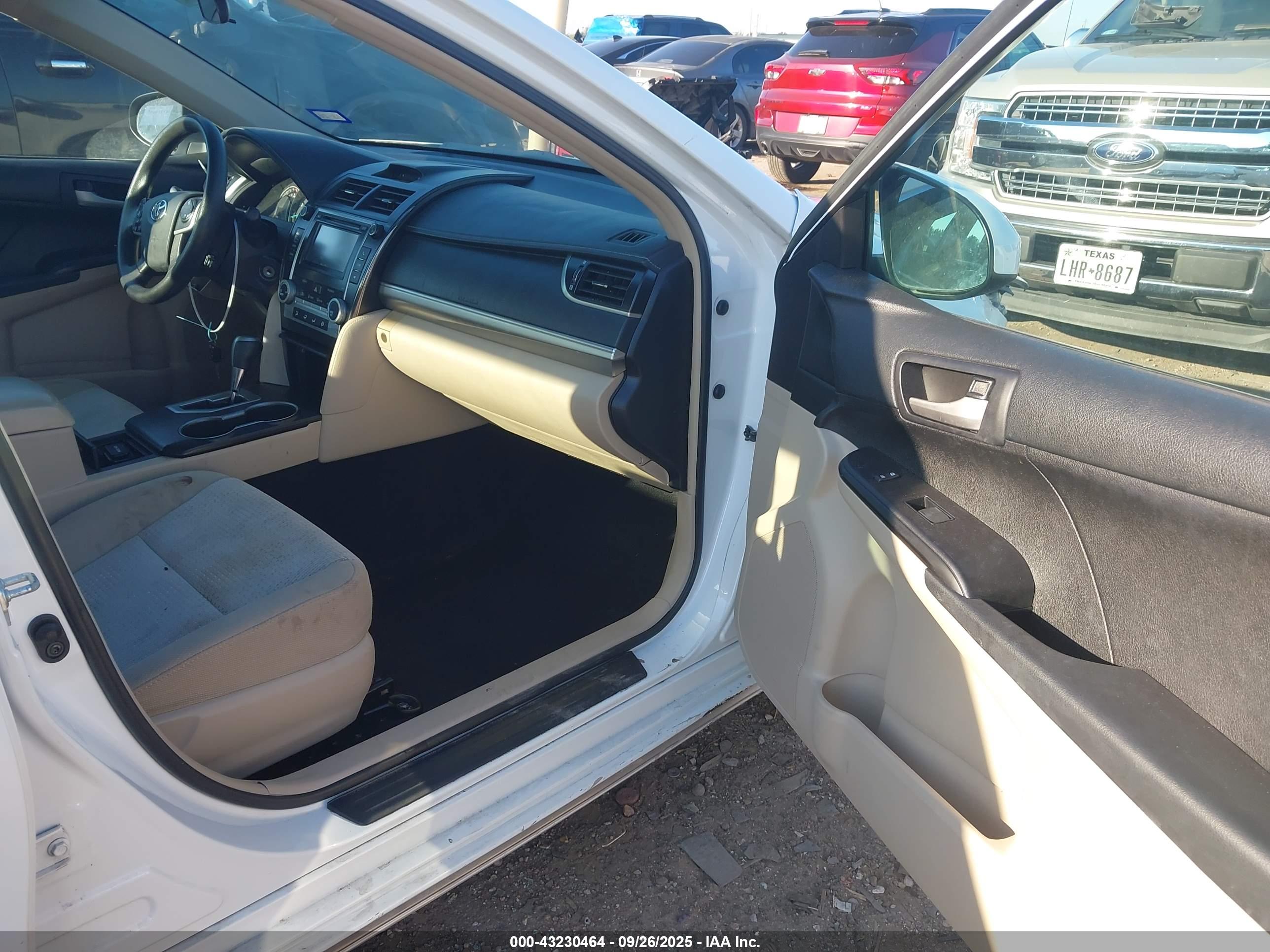 TOYOTA CAMRY image 5