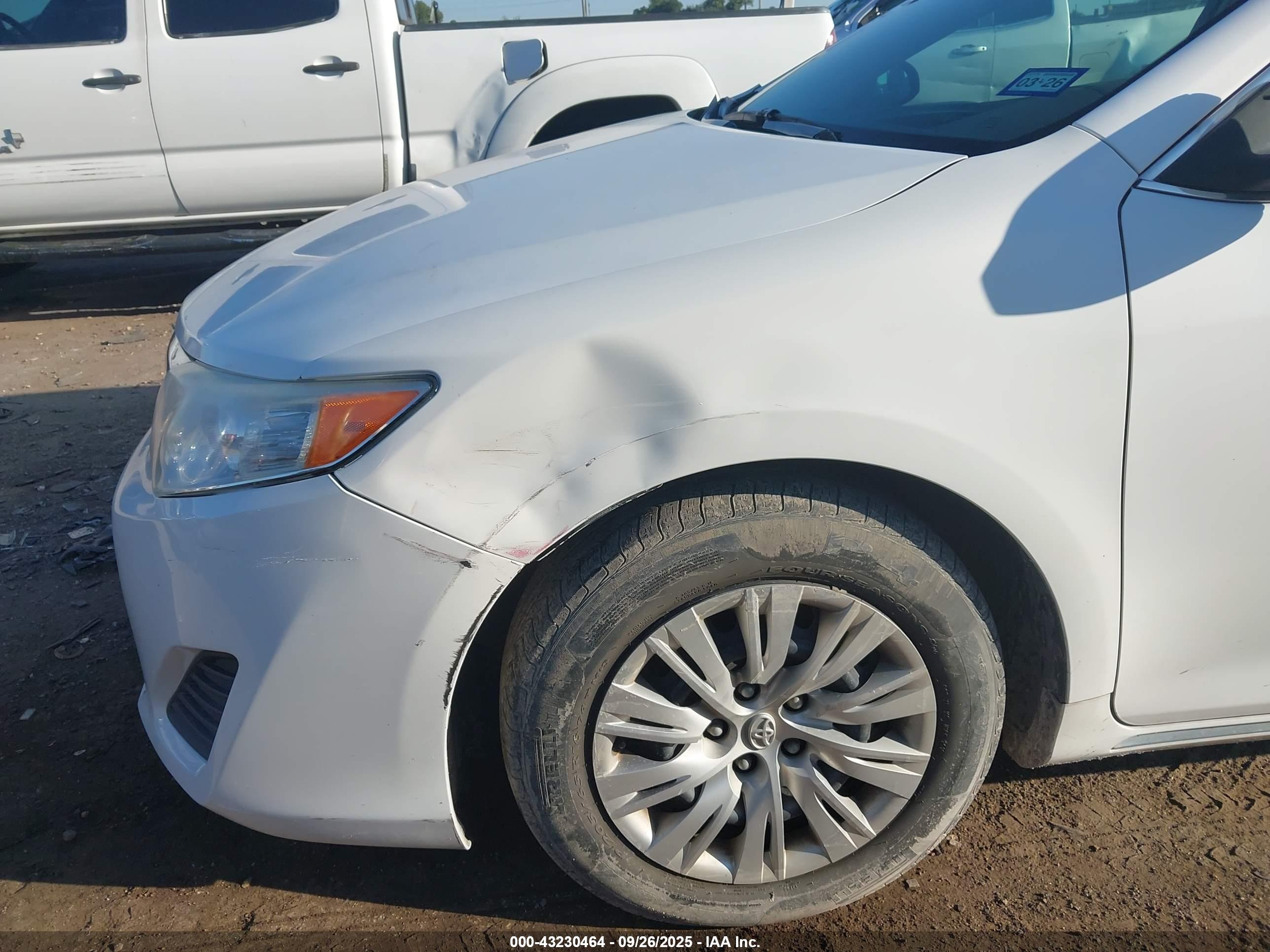 TOYOTA CAMRY image 6