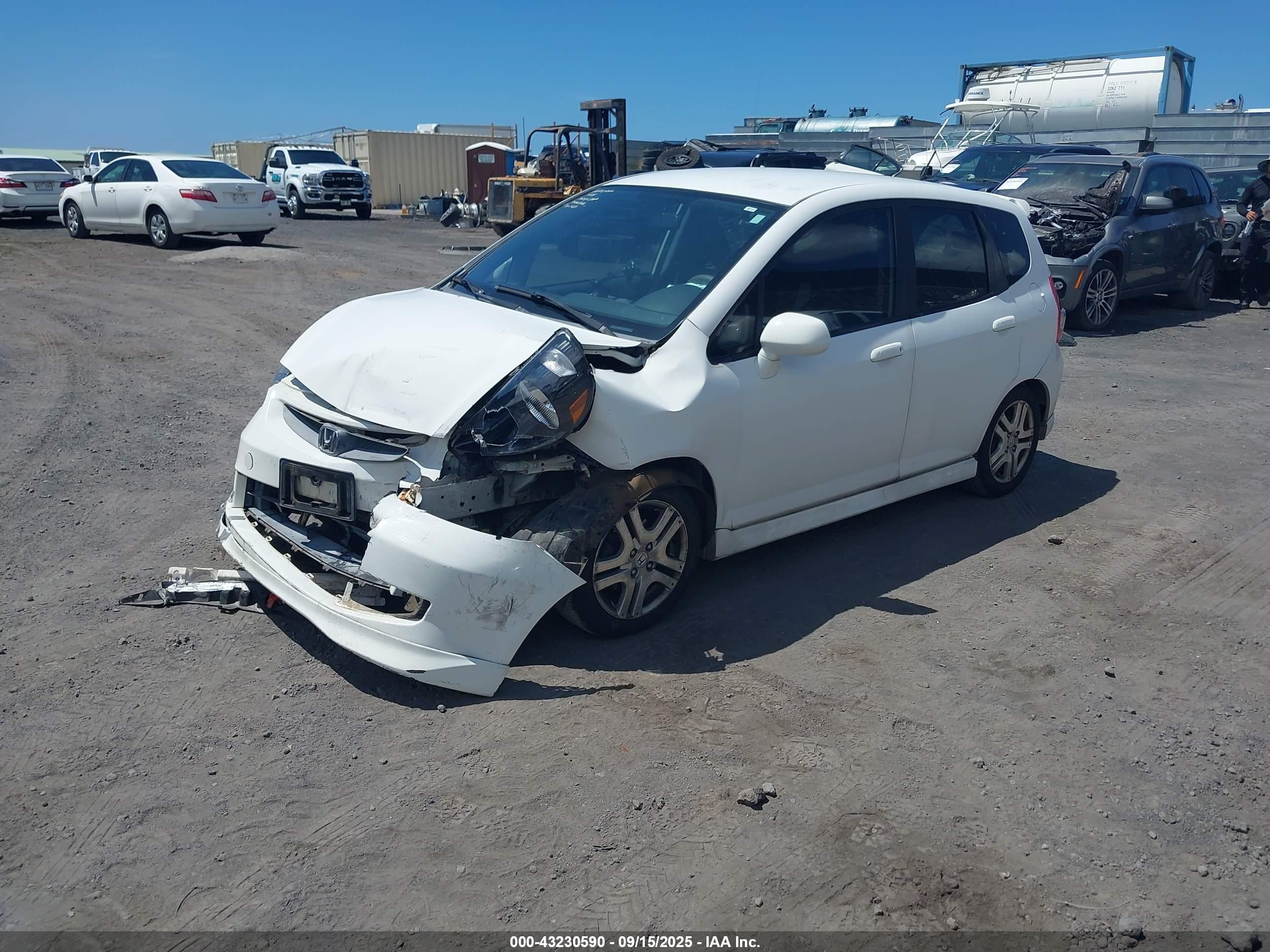 HONDA FIT image 2