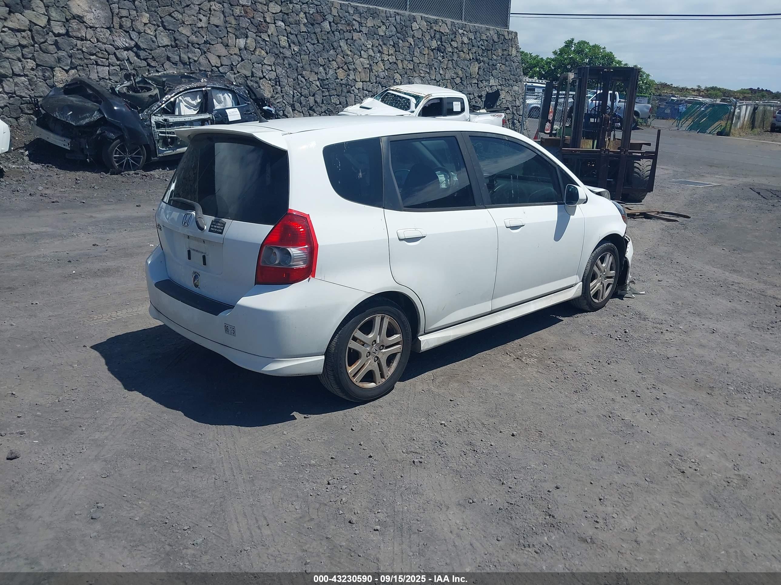 HONDA FIT image 4
