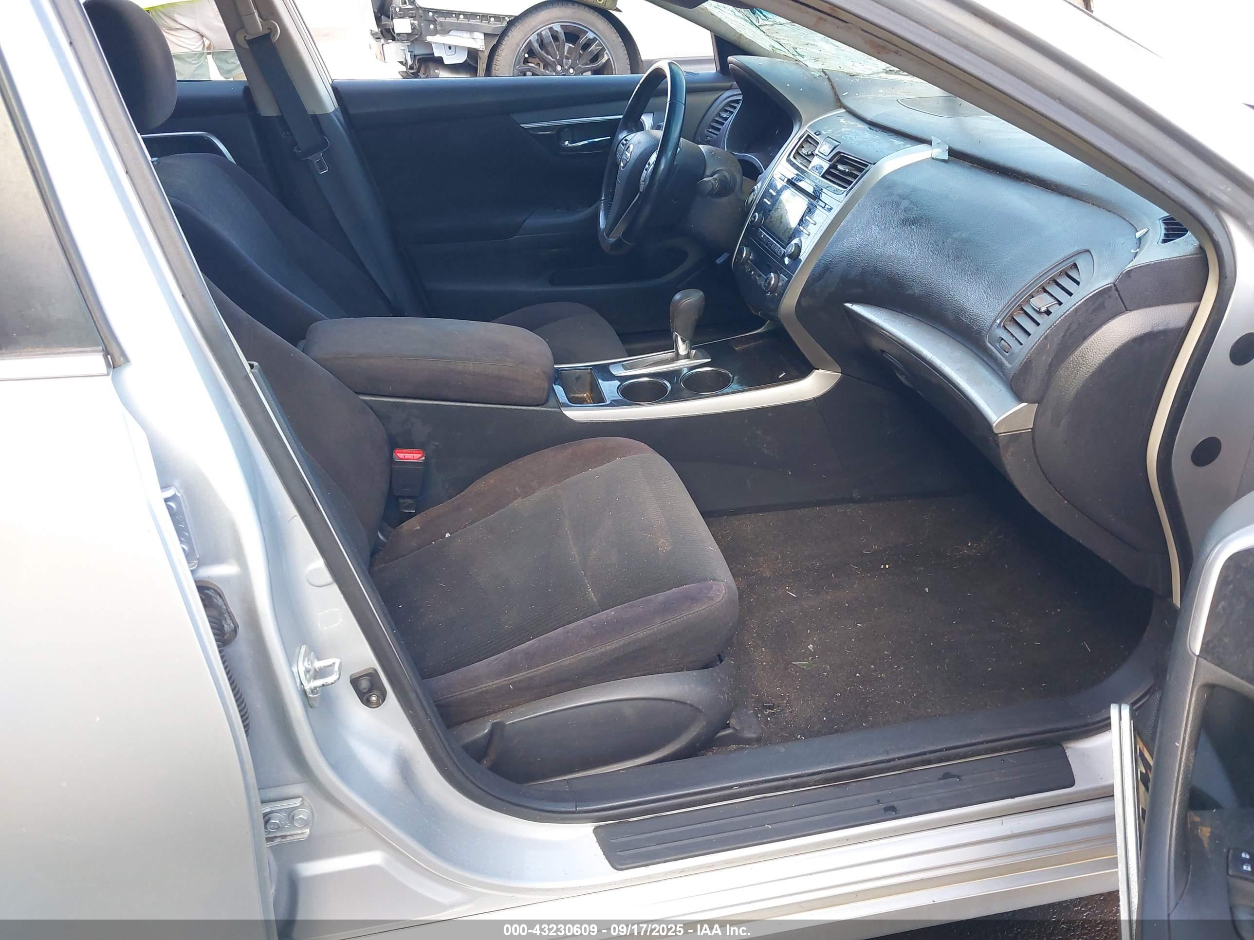 NISSAN ALTIMA image 5