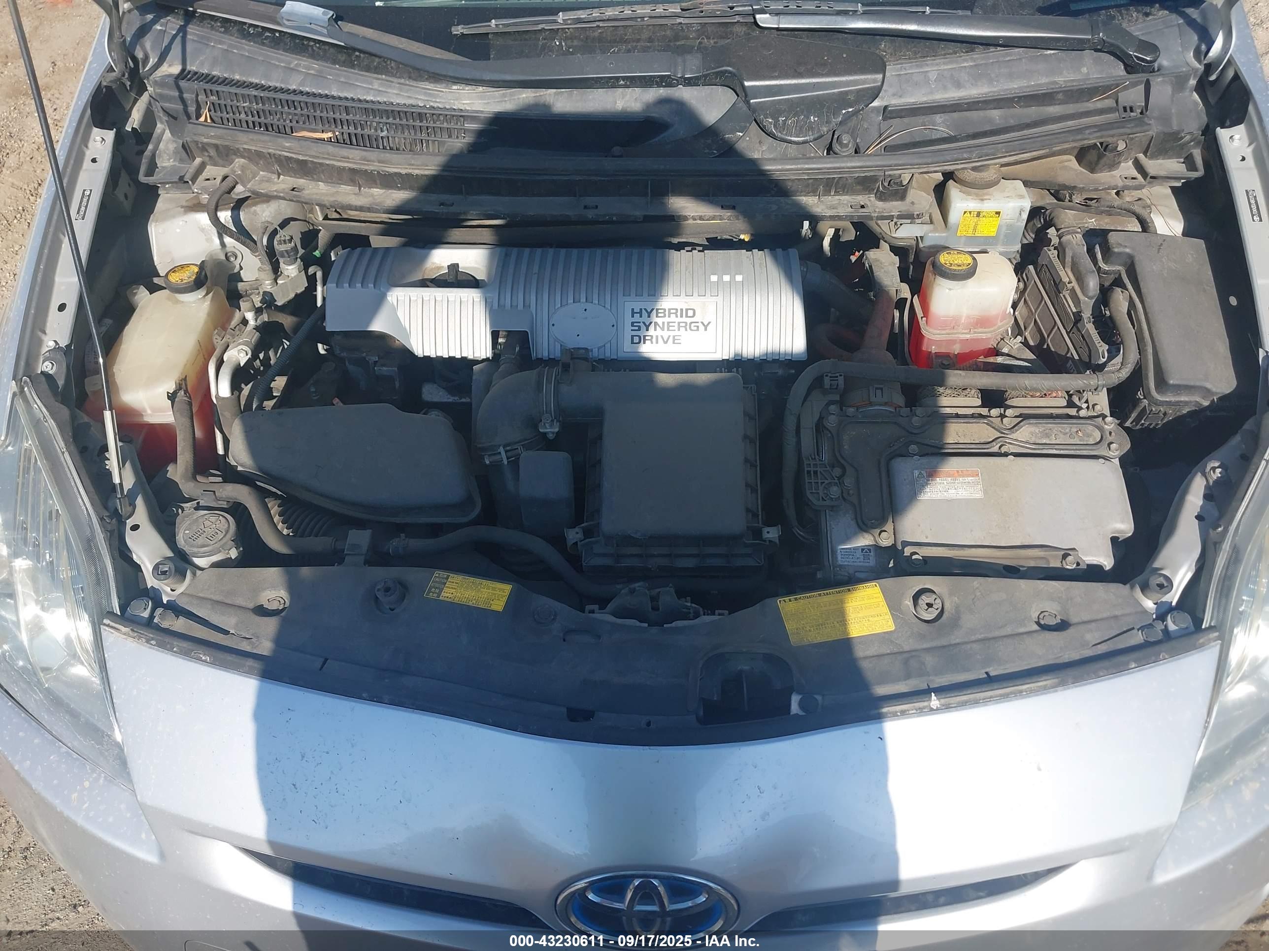 TOYOTA PRIUS image 10