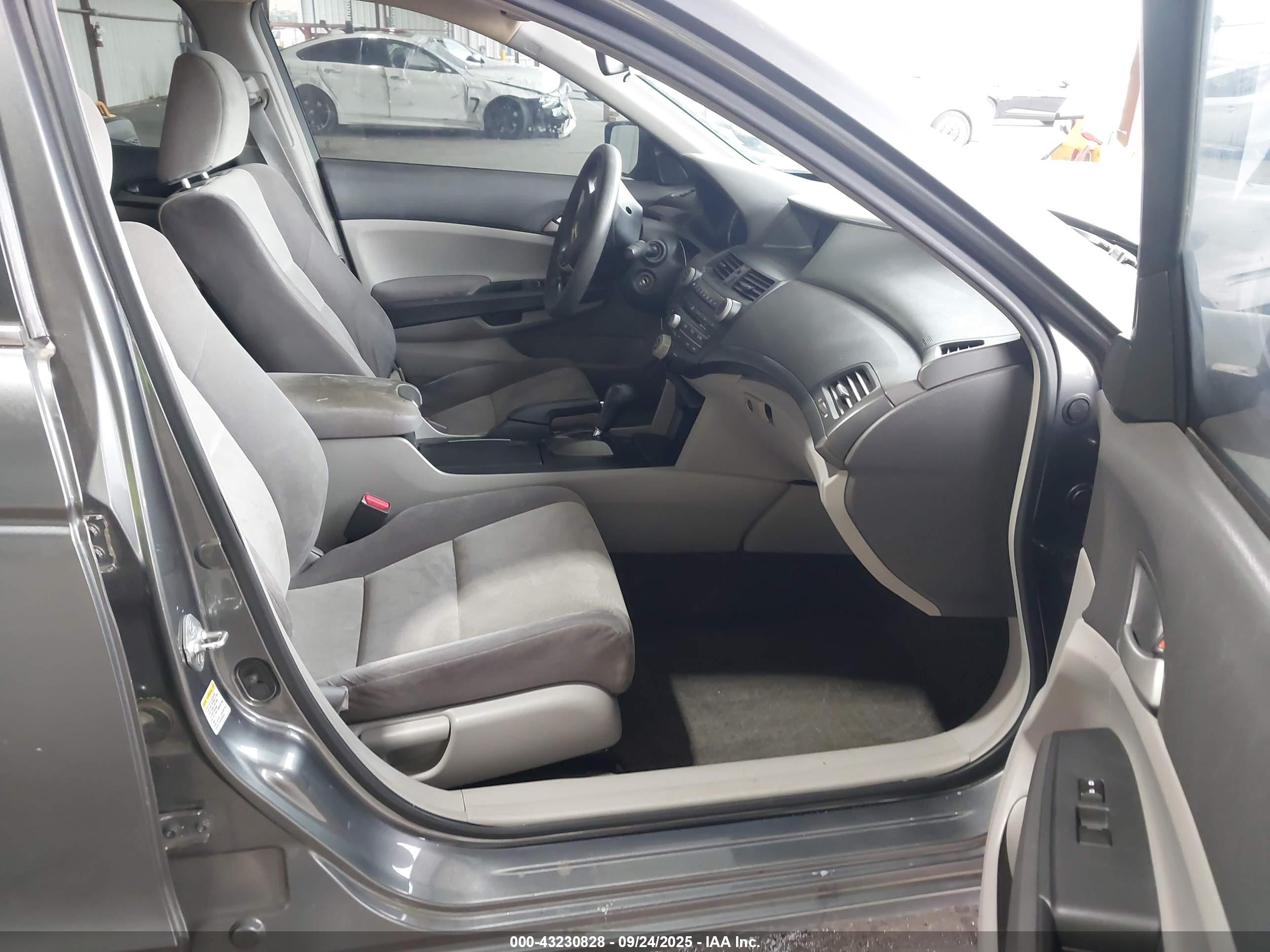 HONDA ACCORD image 5