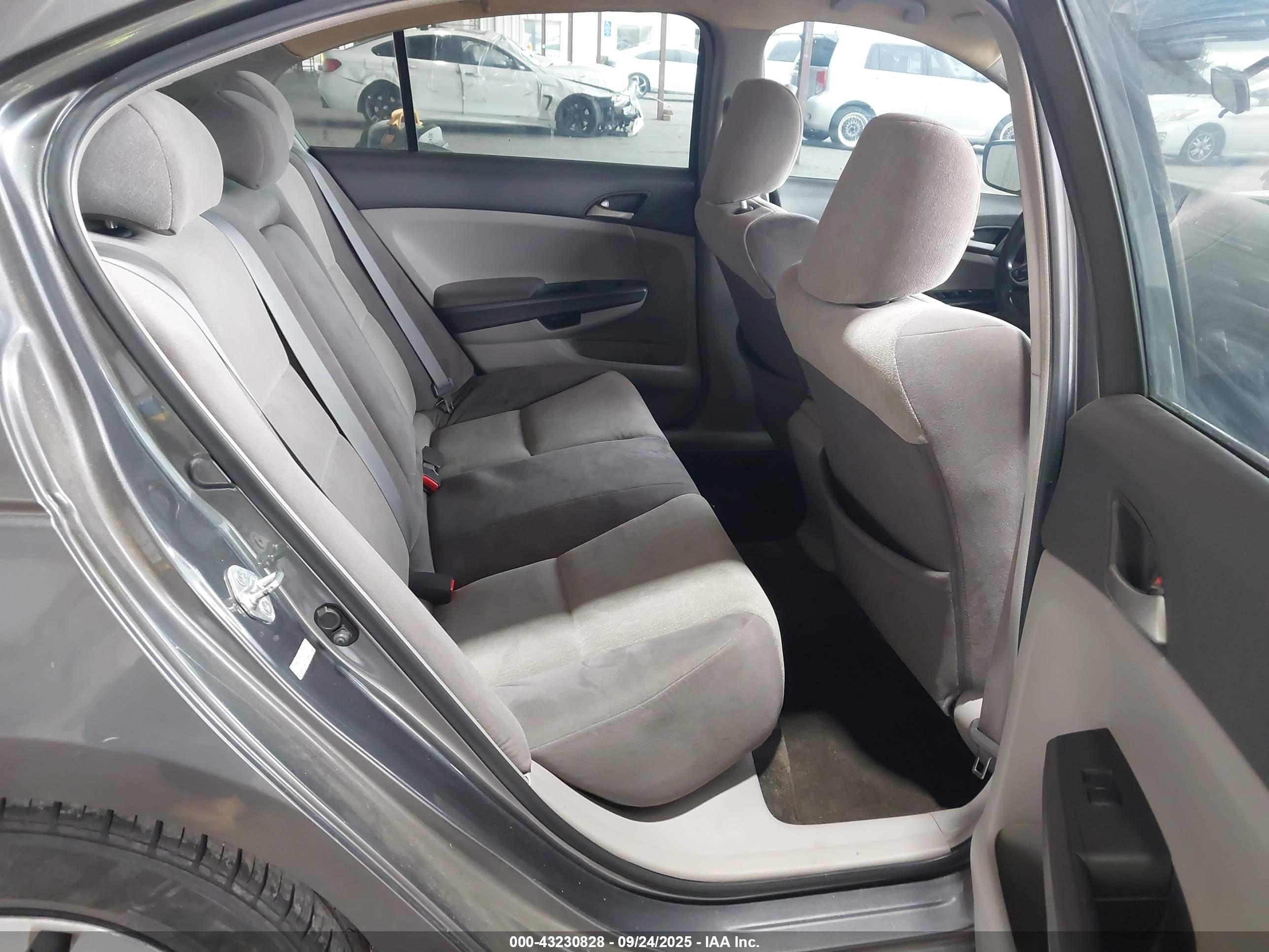 HONDA ACCORD image 8