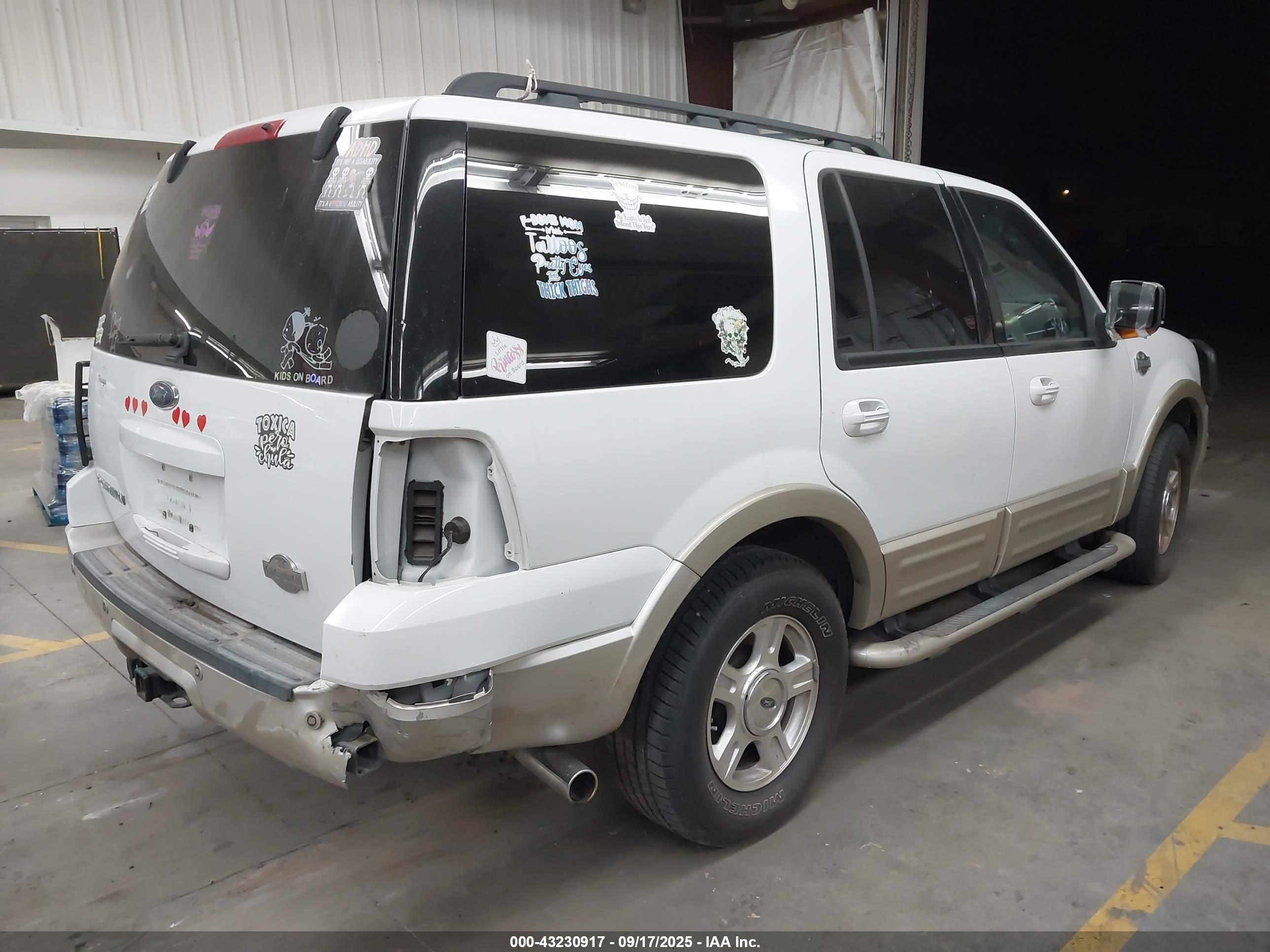 FORD EXPEDITION image 4